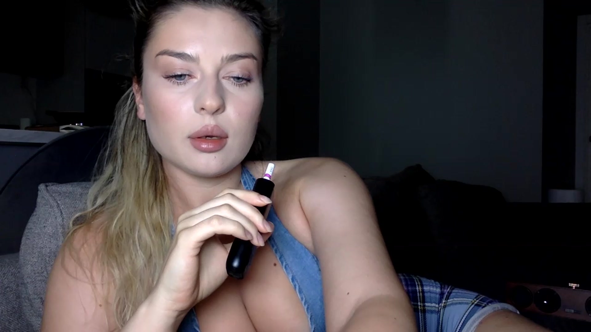 Gallery image thumbnail from SindiMoon's myfreecams stream on, 08/30/2026, 11:58 image 10 of 20