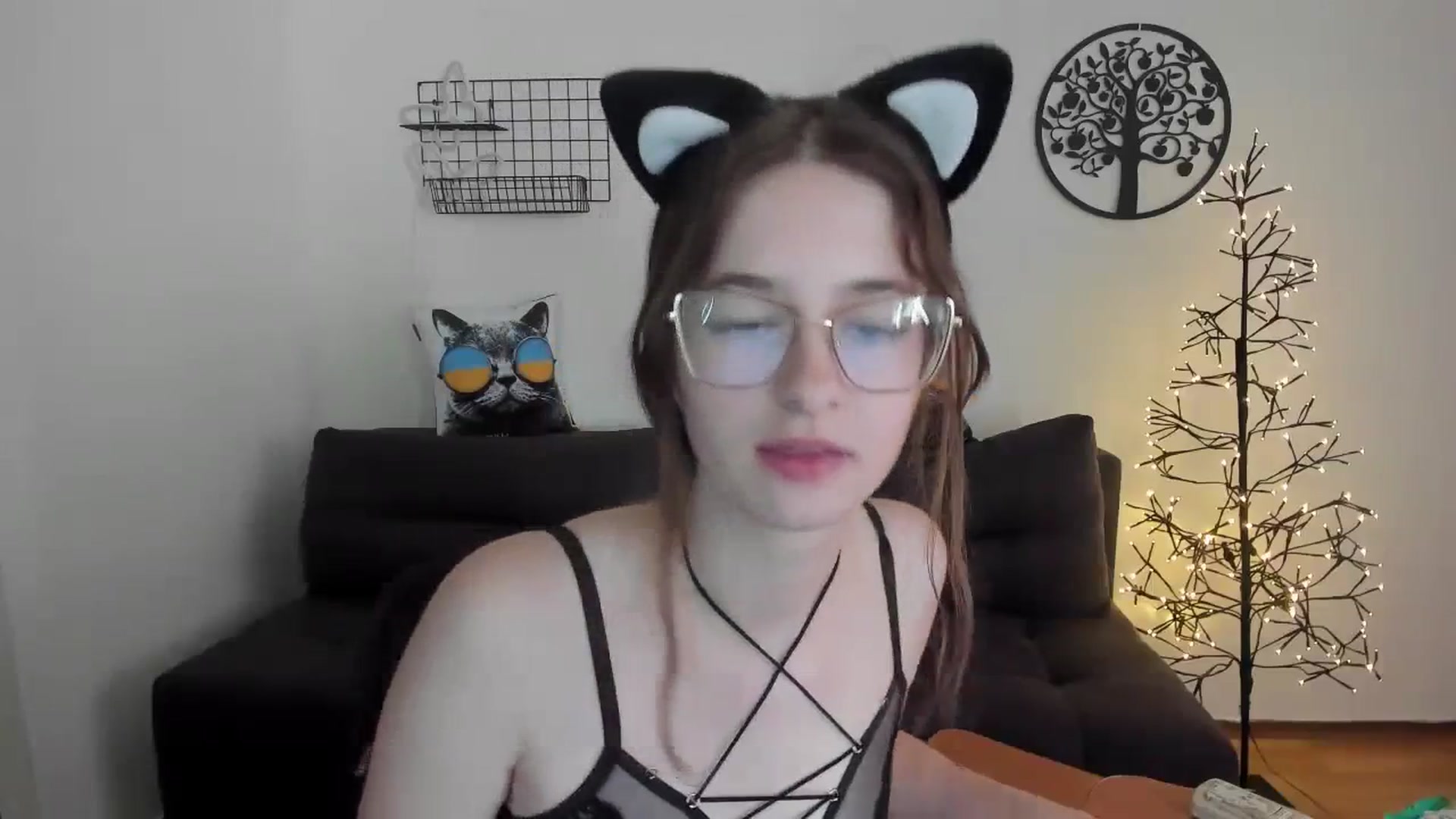 Gallery image thumbnail from SindiWatson's myfreecams stream on, 10/12/2023, 11:47 image 17 of 20