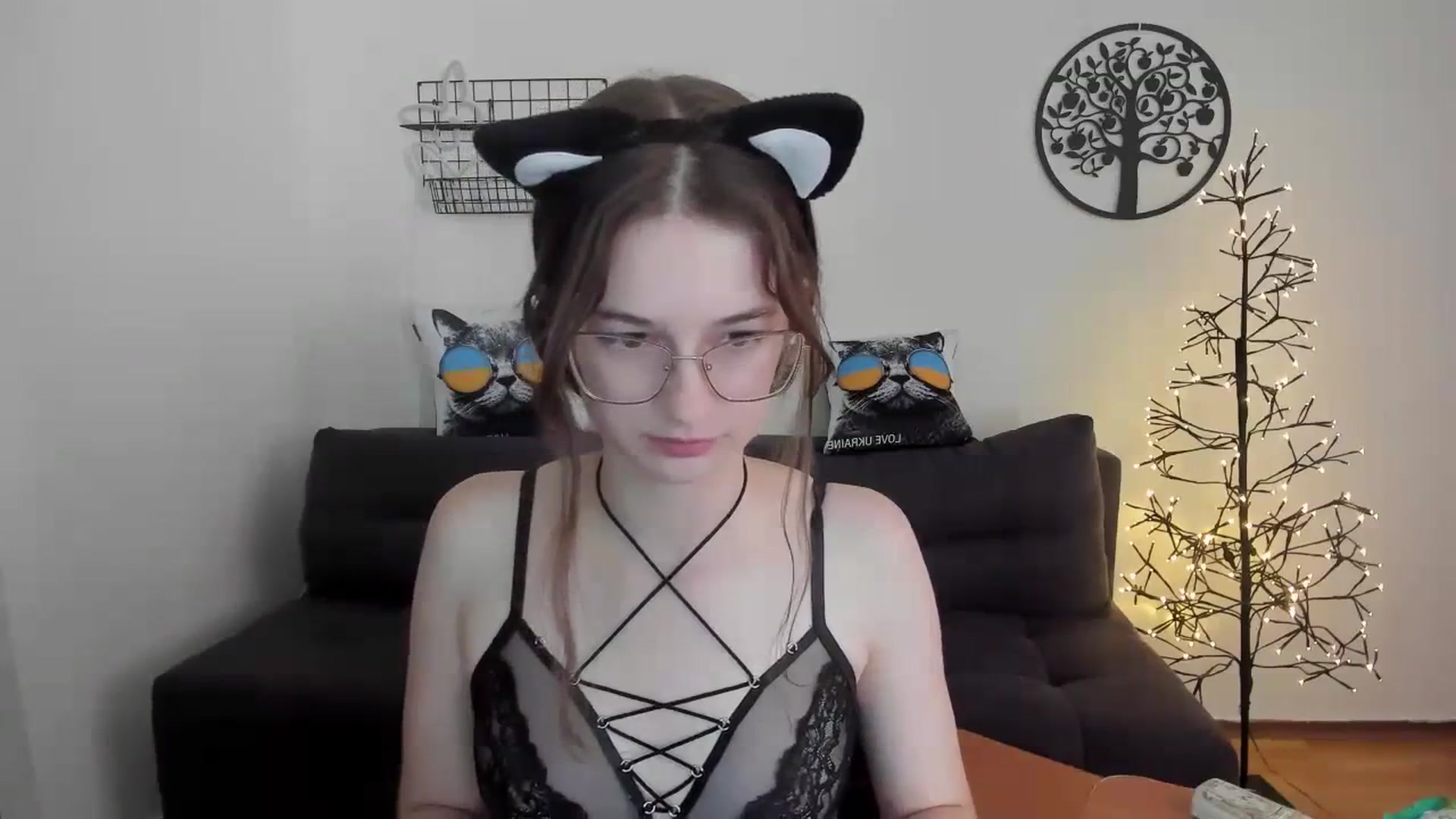 Gallery image thumbnail from SindiWatson's myfreecams stream on, 10/12/2023, 11:47 image 8 of 20