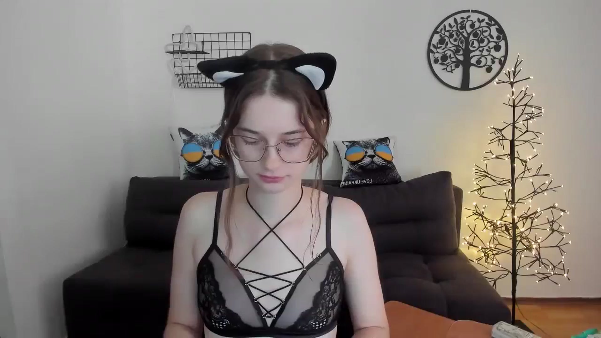 Gallery image thumbnail from SindiWatson's myfreecams stream on, 10/12/2023, 11:47 image 15 of 20