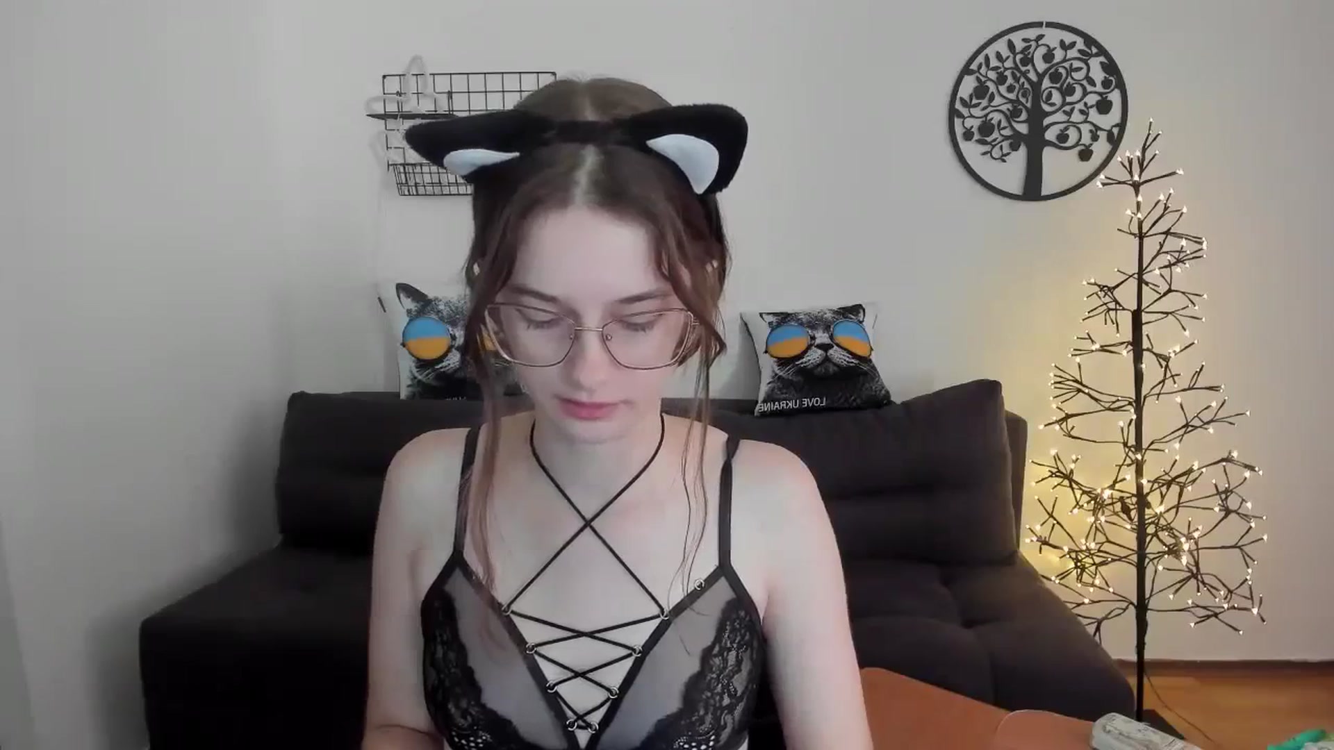 Gallery image thumbnail from SindiWatson's myfreecams stream on, 10/12/2023, 11:47 image 10 of 20