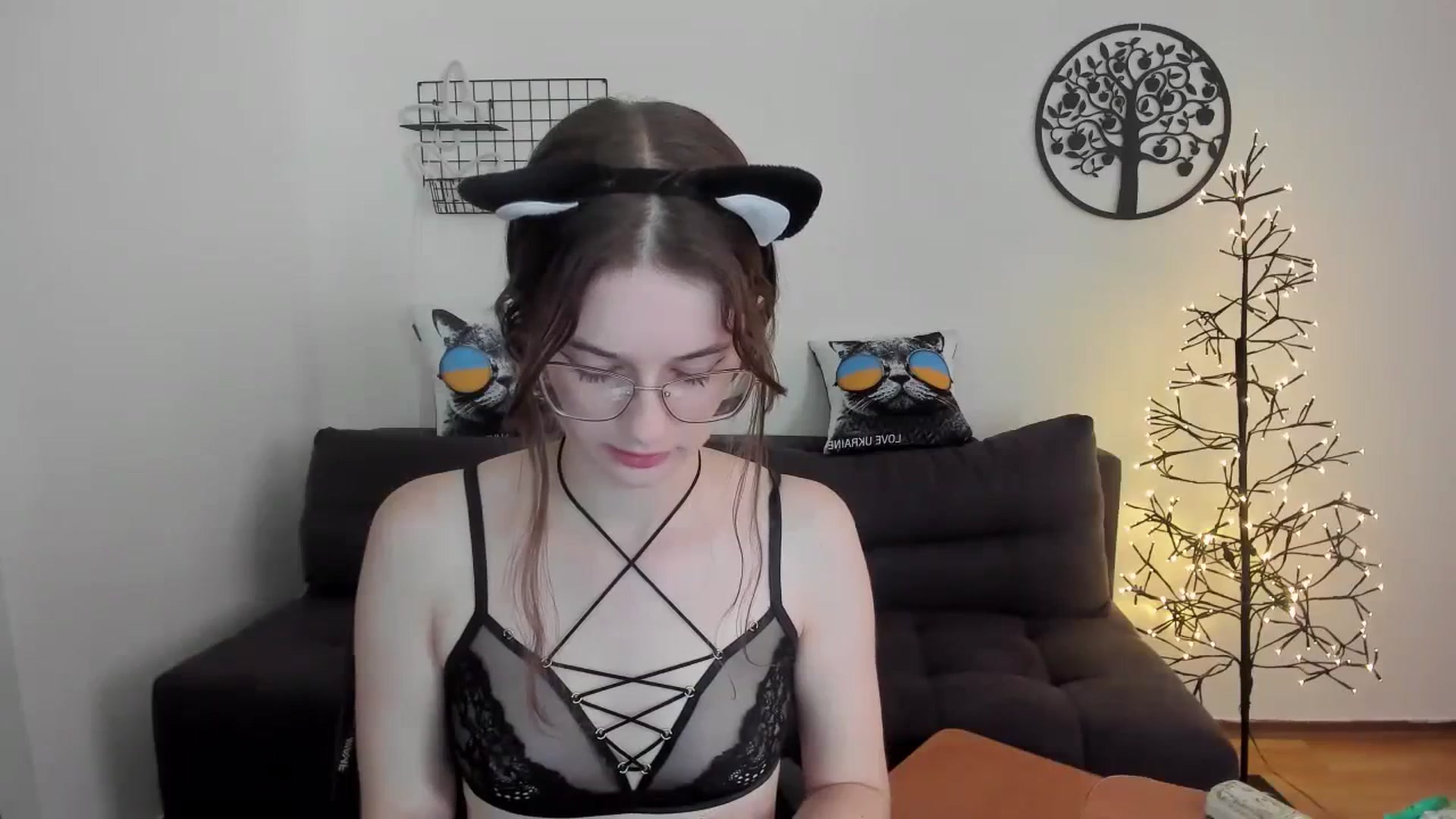 Gallery image thumbnail from SindiWatson's myfreecams stream on, 10/12/2023, 11:47 image 20 of 20