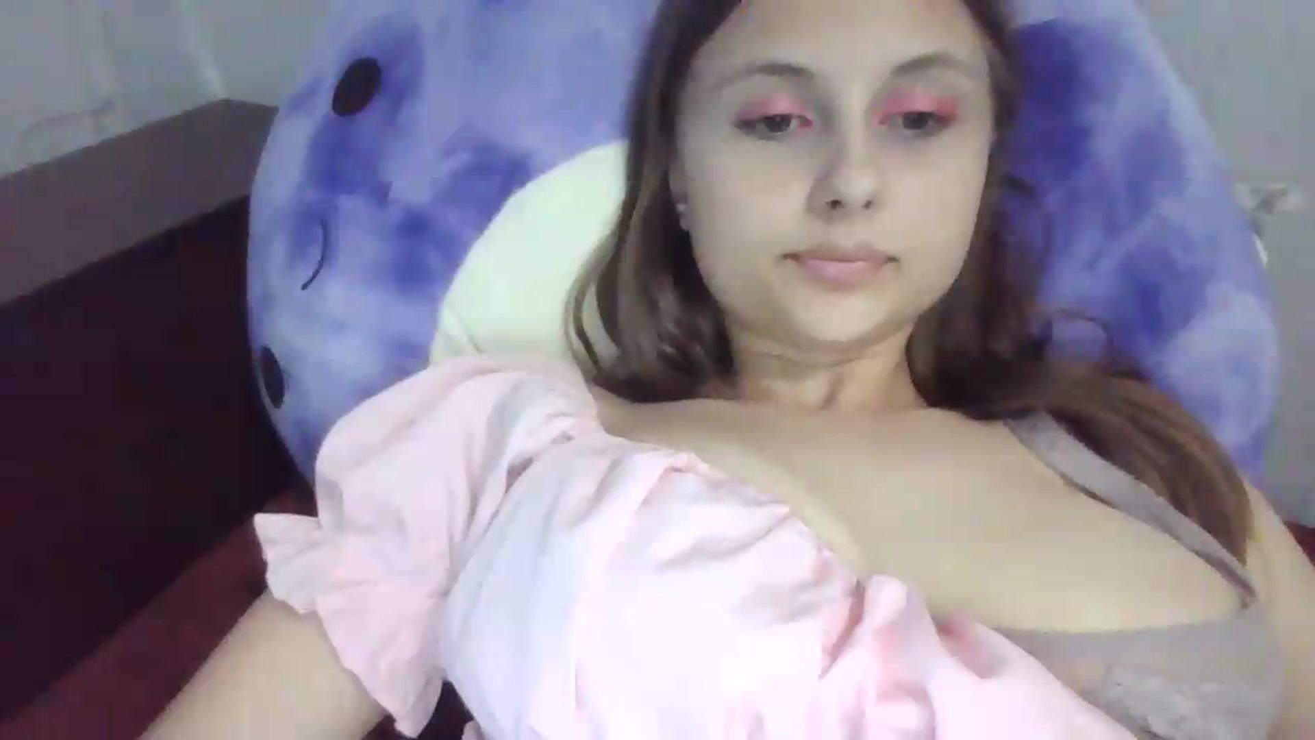 Gallery image thumbnail from SindyBriks's myfreecams stream on, 07/16/2026, 17:23 image 12 of 20