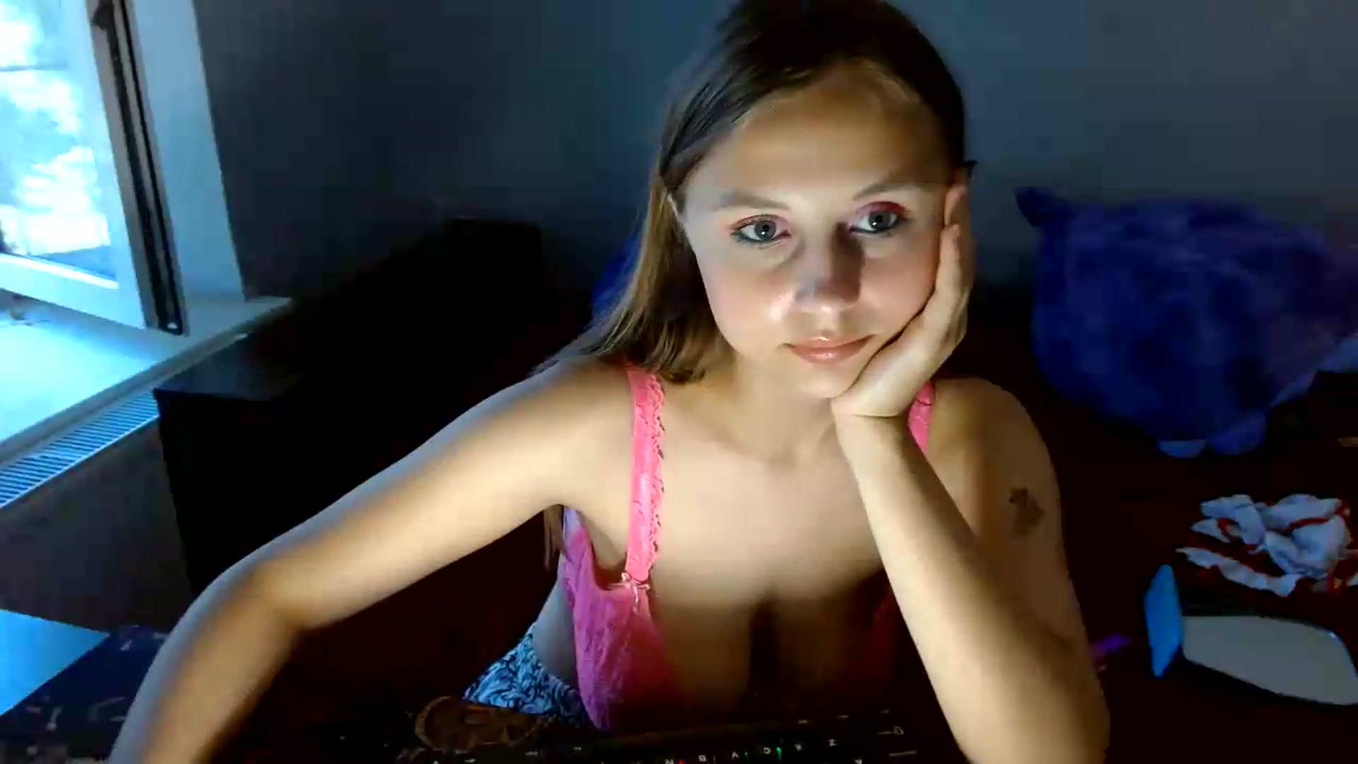 Gallery image thumbnail from SindyBriks's myfreecams stream on, 08/05/2026, 10:29 image 18 of 20