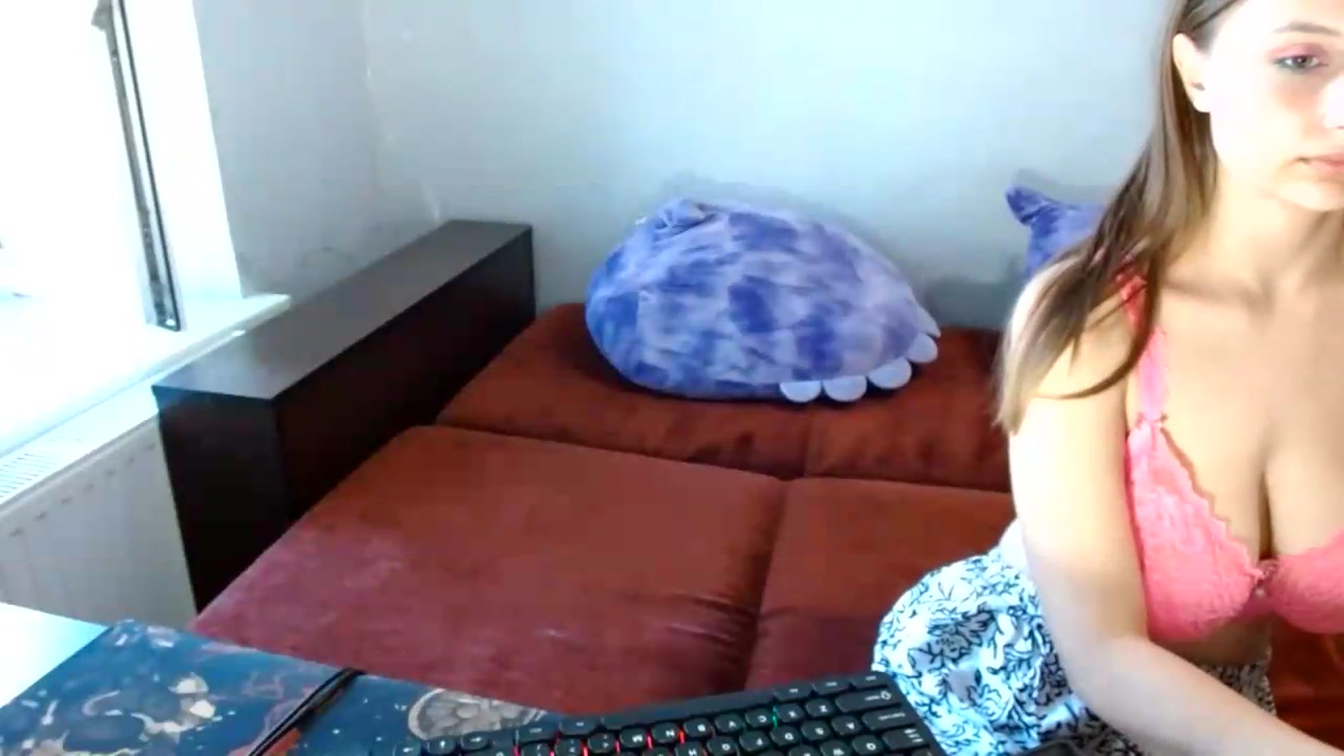 Gallery image thumbnail from SindyBriks's myfreecams stream on, 08/05/2026, 10:29 image 2 of 20