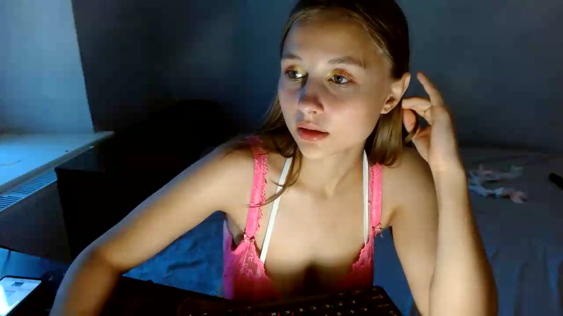 Gallery image thumbnail from SindyBriks's myfreecams stream on, 08/07/2026, 08:53 image 13 of 20