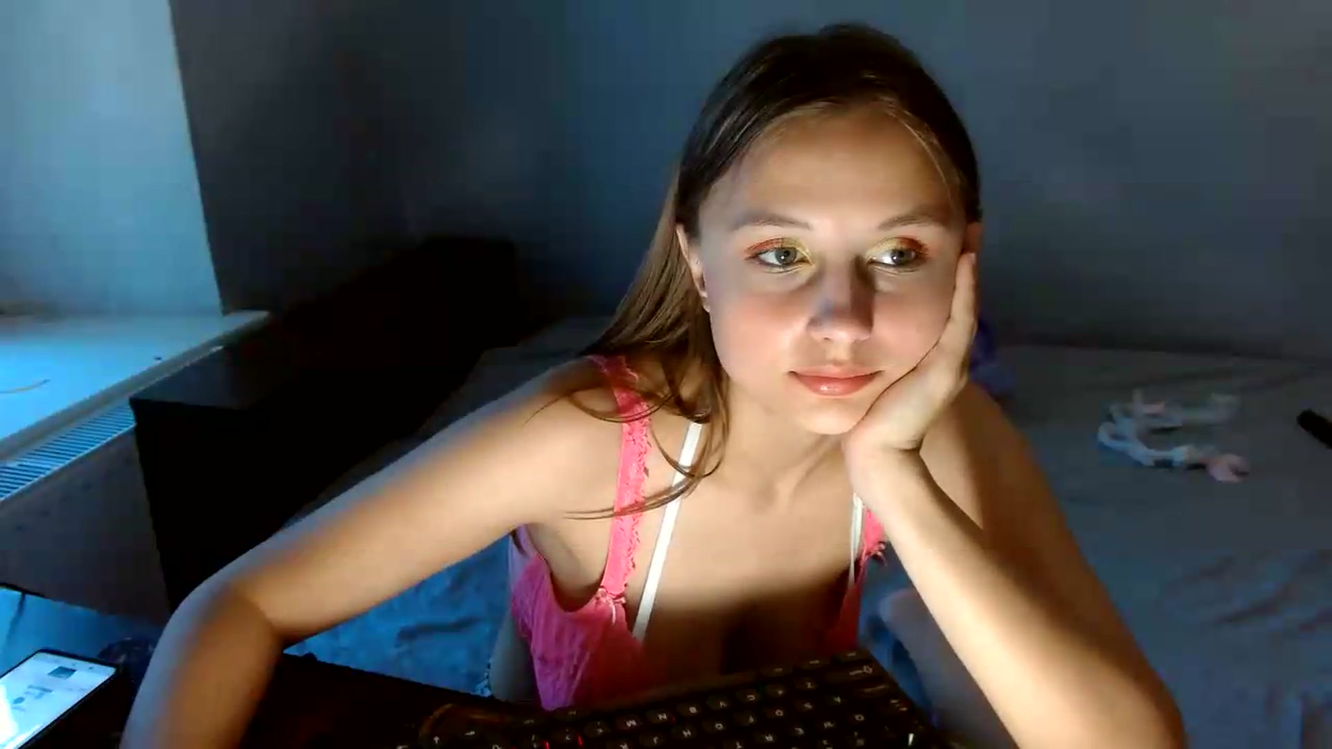 Gallery image thumbnail from SindyBriks's myfreecams stream on, 08/07/2026, 08:53 image 12 of 20