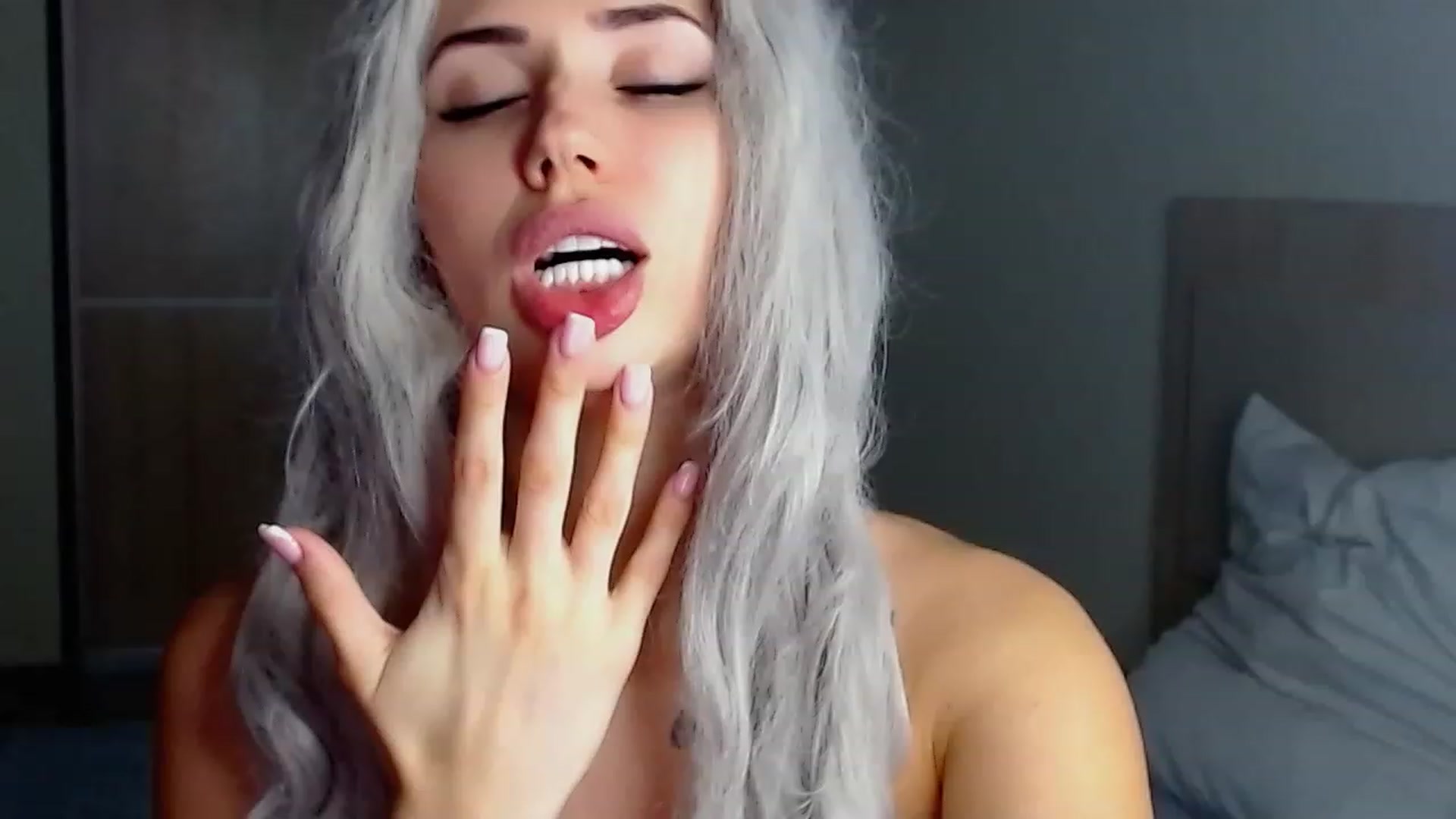 Gallery image thumbnail from SinfulAngelll's myfreecams stream on, 11/15/2022, 17:18 image 17 of 20