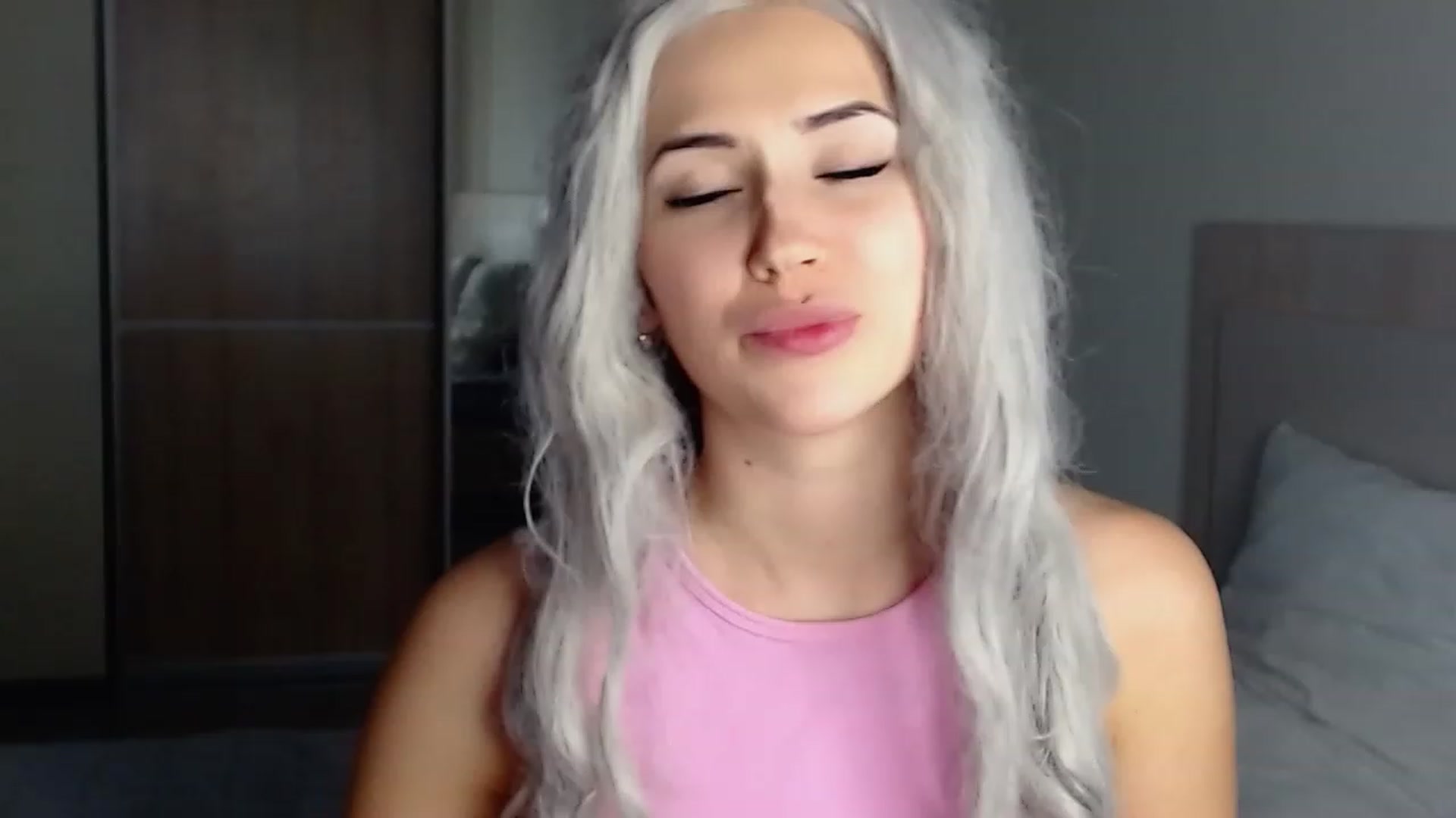 Gallery image thumbnail from SinfulAngelll's myfreecams stream on, 11/19/2022, 14:22 image 19 of 20