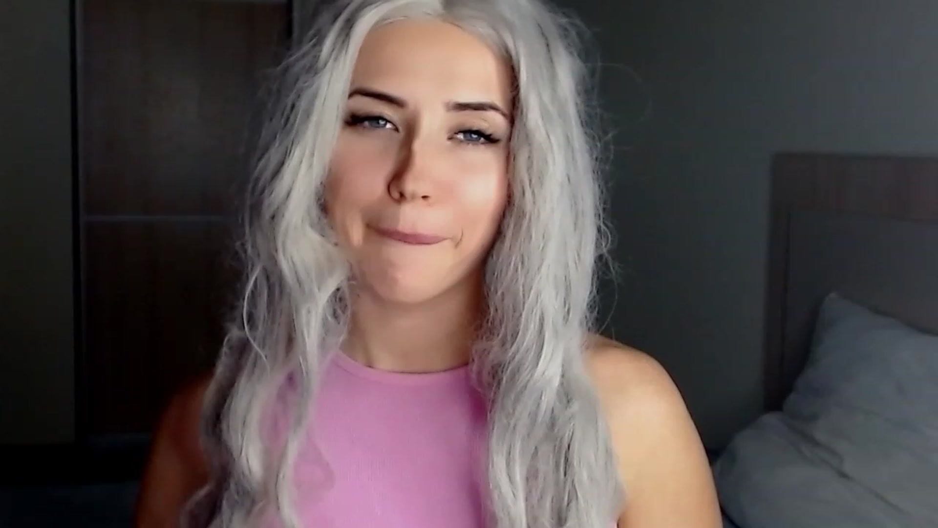 Gallery image thumbnail from SinfulAngelll's myfreecams stream on, 11/19/2022, 15:29 image 16 of 20