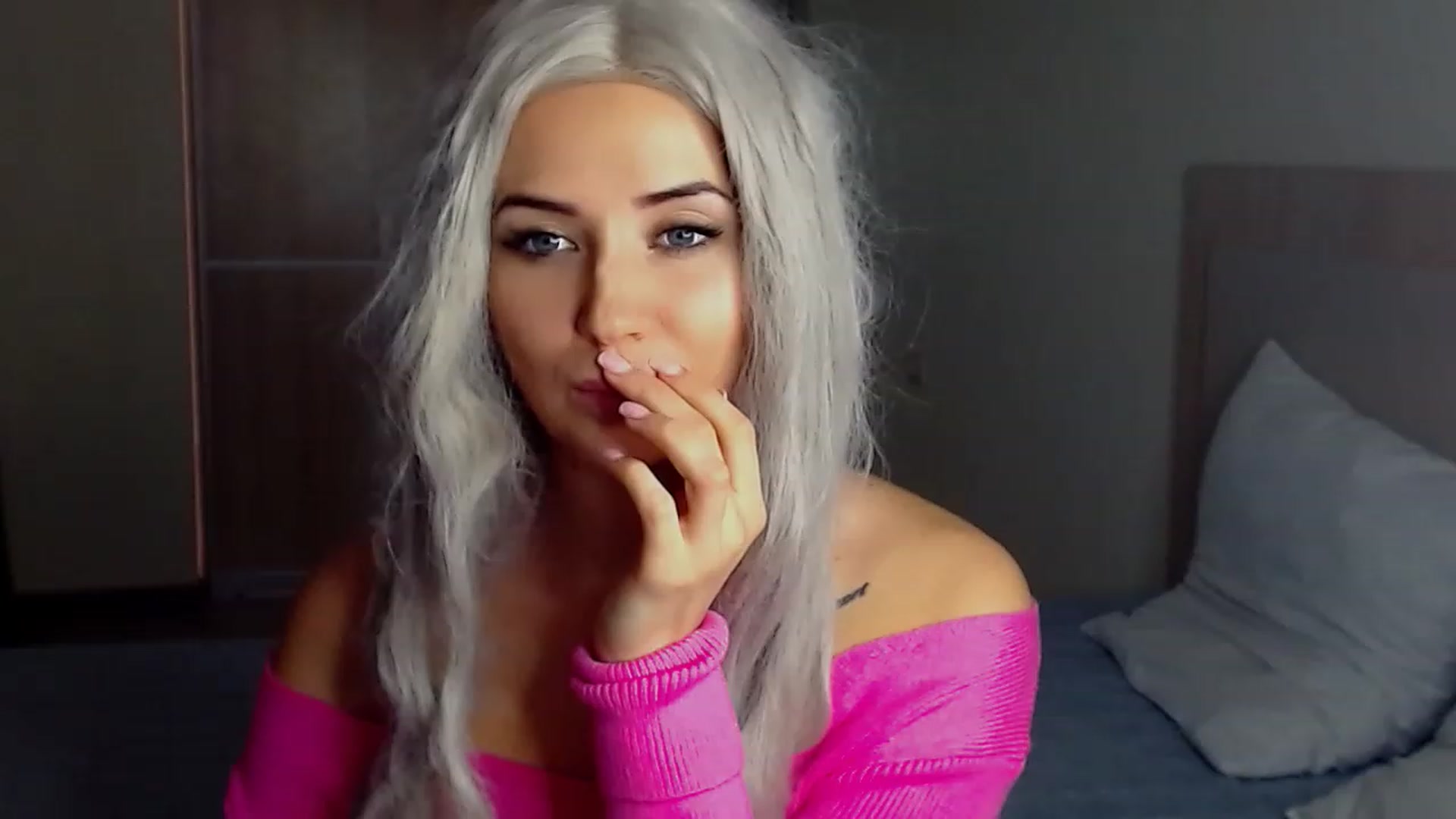 Gallery image thumbnail from SinfulAngelll's myfreecams stream on, 12/05/2022, 14:37 image 1 of 20