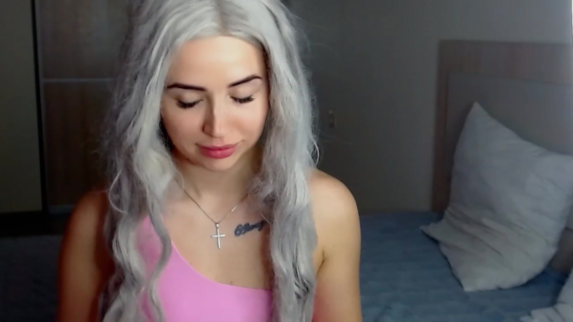 Gallery image thumbnail from SinfulAngelll's myfreecams stream on, 12/18/2022, 09:46 image 4 of 20