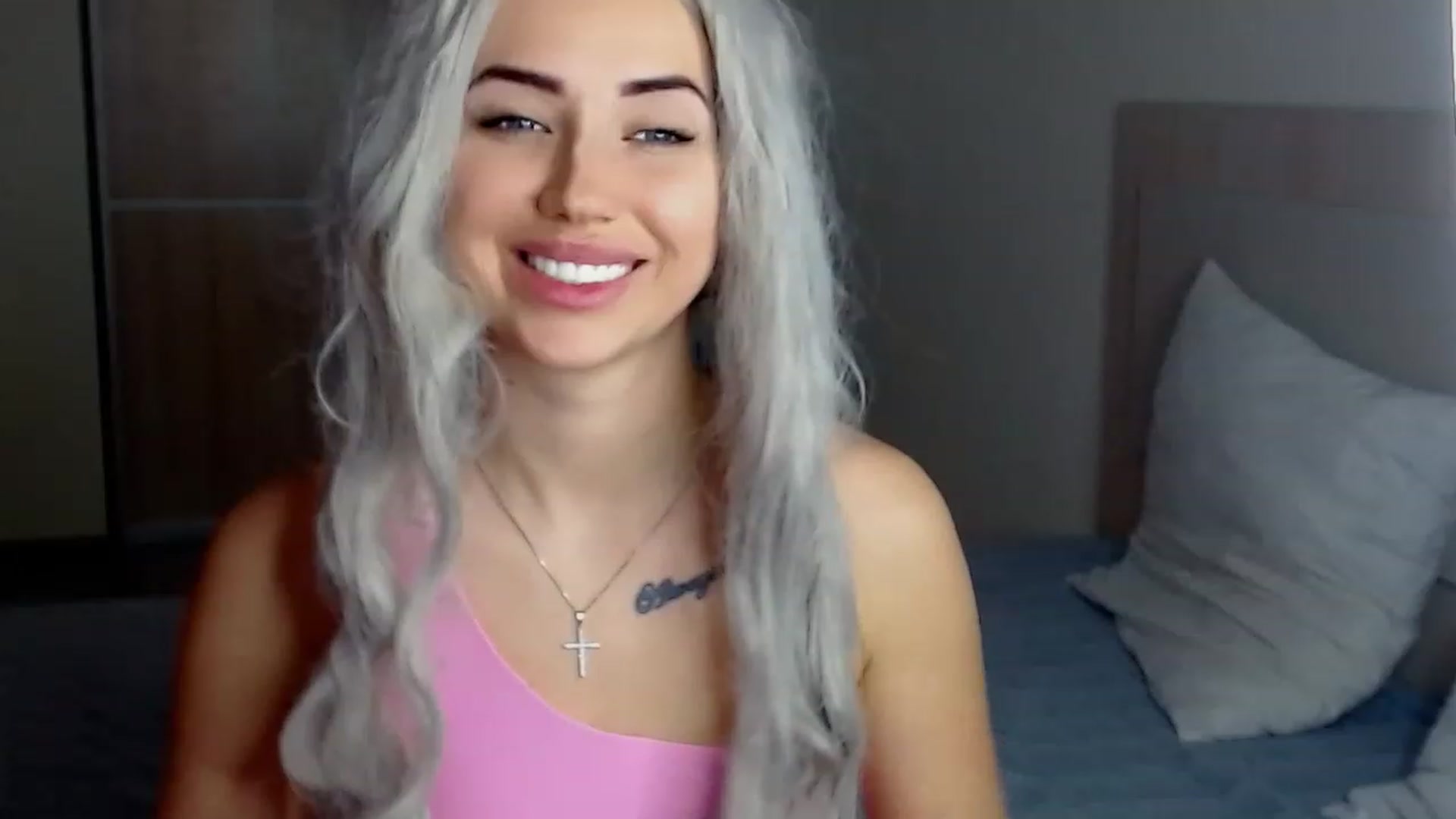 Gallery image thumbnail from SinfulAngelll's myfreecams stream on, 12/18/2022, 09:46 image 16 of 20
