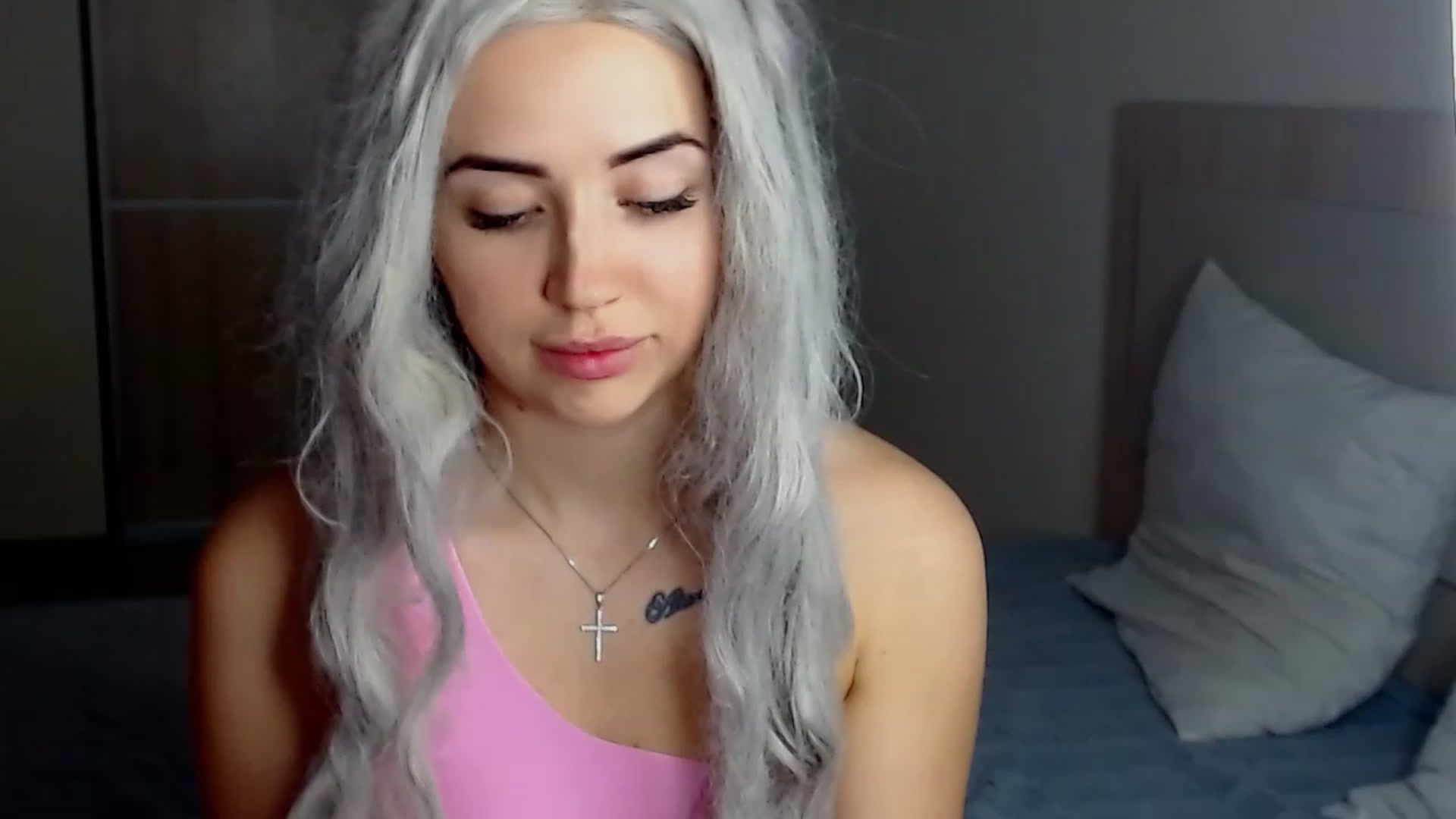 Gallery image thumbnail from SinfulAngelll's myfreecams stream on, 12/18/2022, 09:46 image 8 of 20