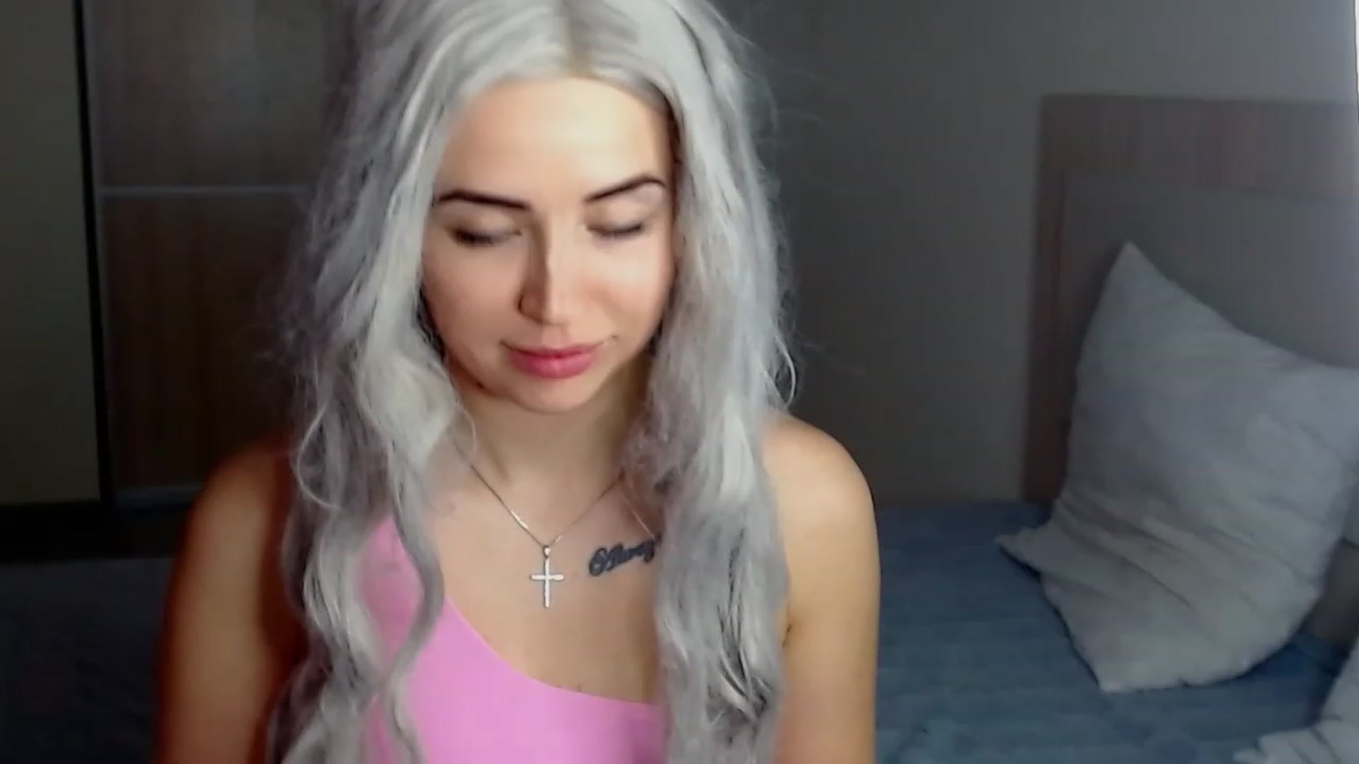 Gallery image thumbnail from SinfulAngelll's myfreecams stream on, 12/18/2022, 09:46 image 7 of 20