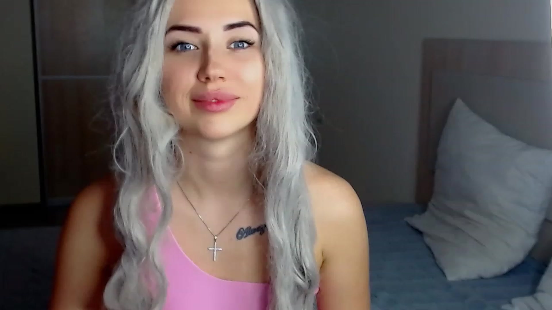 Gallery image thumbnail from SinfulAngelll's myfreecams stream on, 12/18/2022, 09:46 image 14 of 20