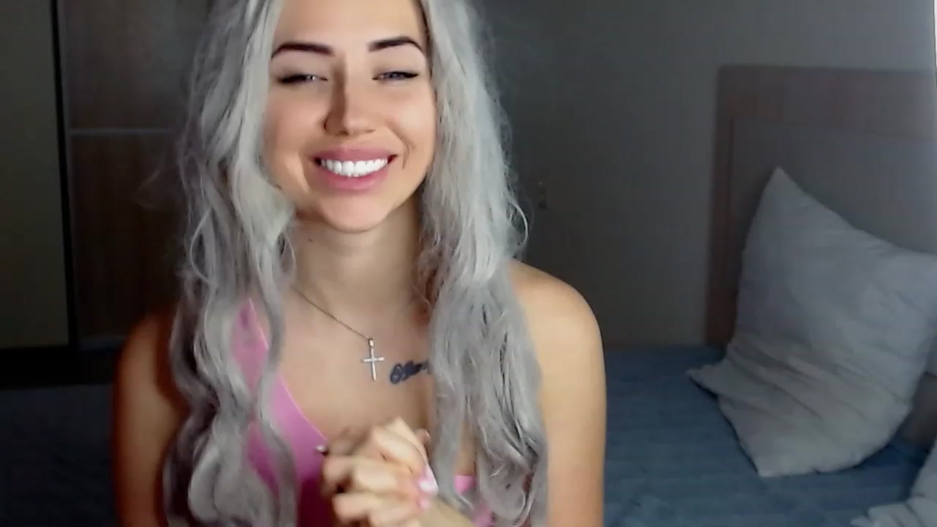 Gallery image thumbnail from SinfulAngelll's myfreecams stream on, 12/18/2022, 09:46 image 17 of 20