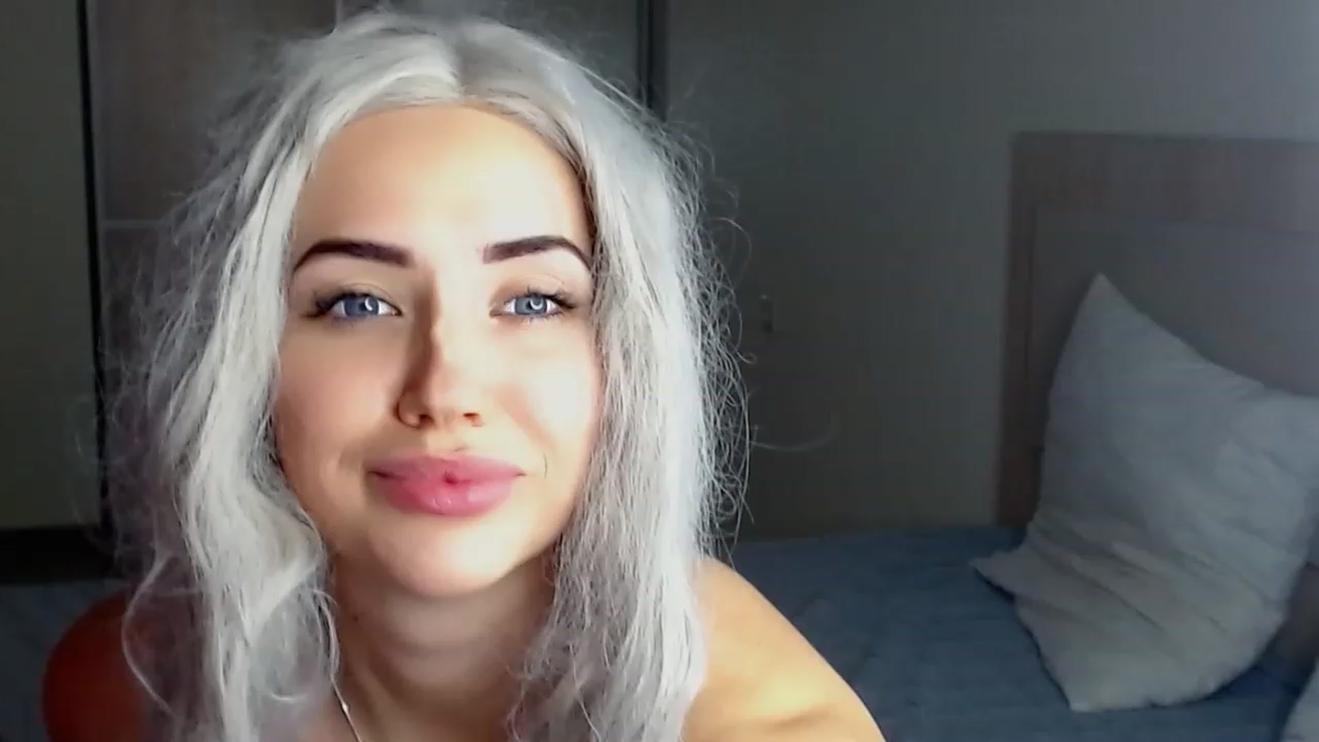 Gallery image thumbnail from SinfulAngelll's myfreecams stream on, 12/18/2022, 11:30 image 4 of 20