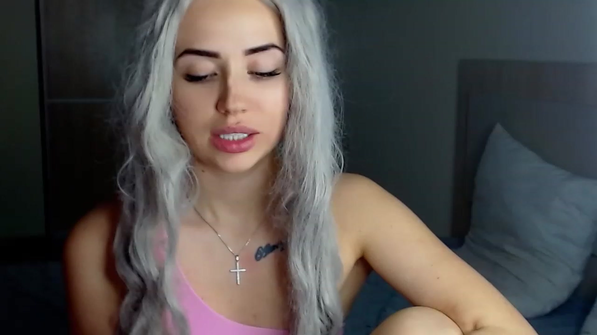 Gallery image thumbnail from SinfulAngelll's myfreecams stream on, 12/18/2022, 11:30 image 18 of 20