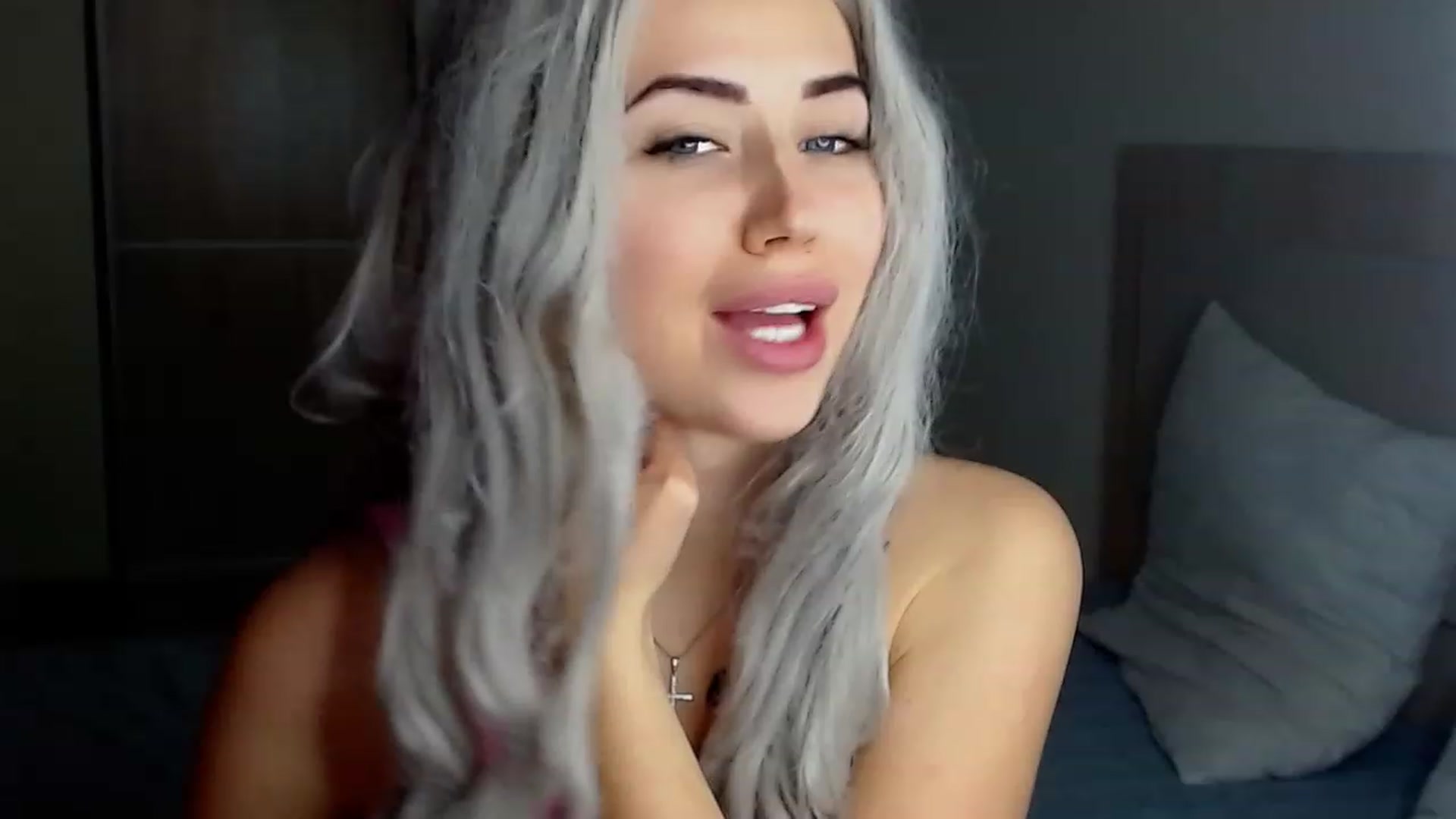 Gallery image thumbnail from SinfulAngelll's myfreecams stream on, 12/18/2022, 11:30 image 16 of 20