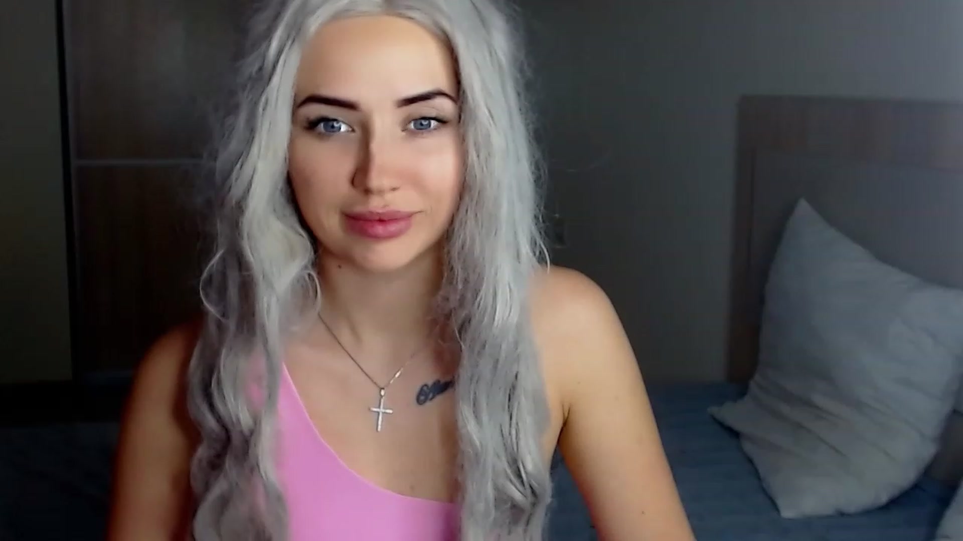 Gallery image thumbnail from SinfulAngelll's myfreecams stream on, 12/18/2022, 11:30 image 6 of 20
