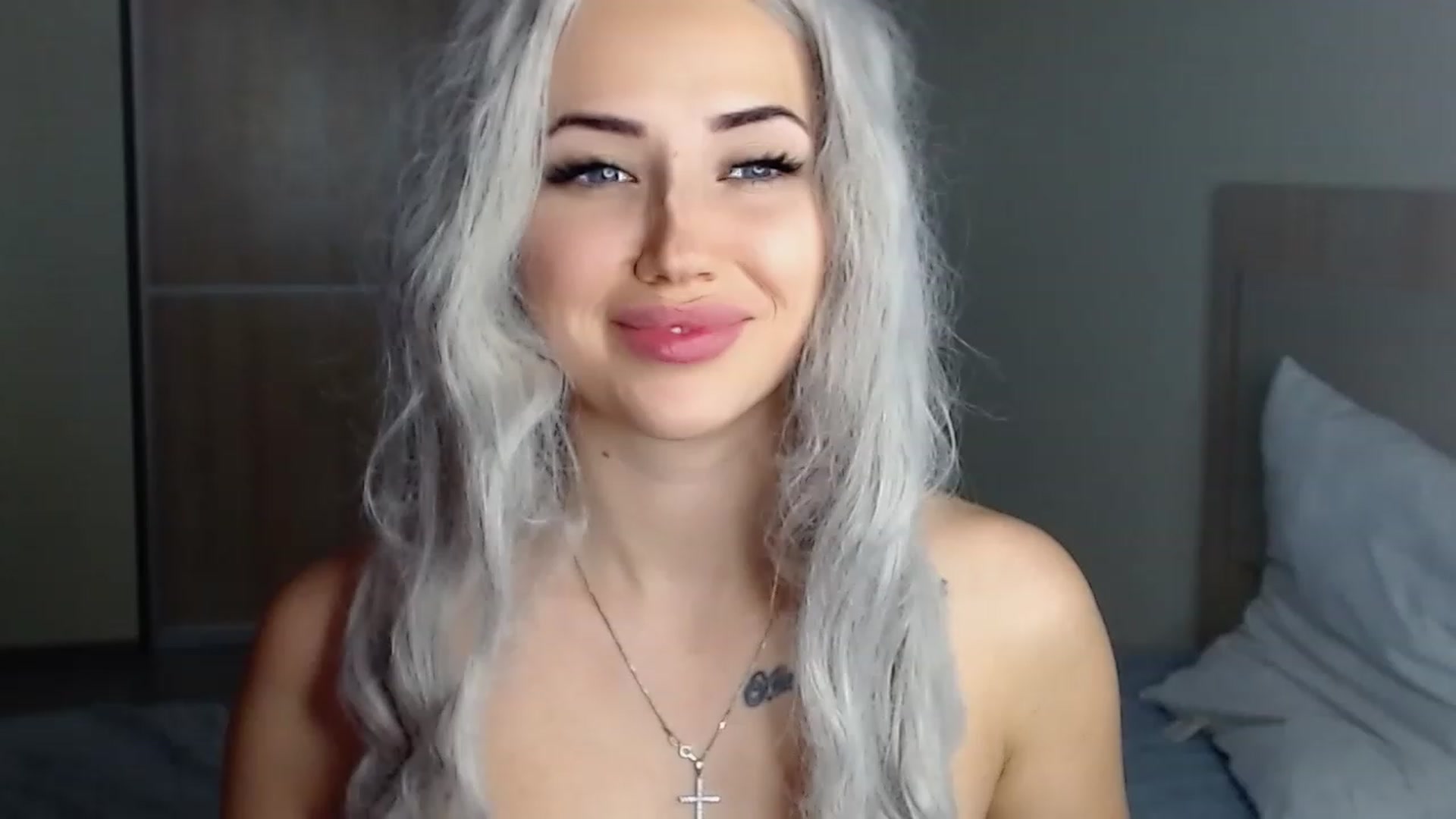 Gallery image thumbnail from SinfulAngelll's myfreecams stream on, 12/24/2022, 09:44 image 16 of 20