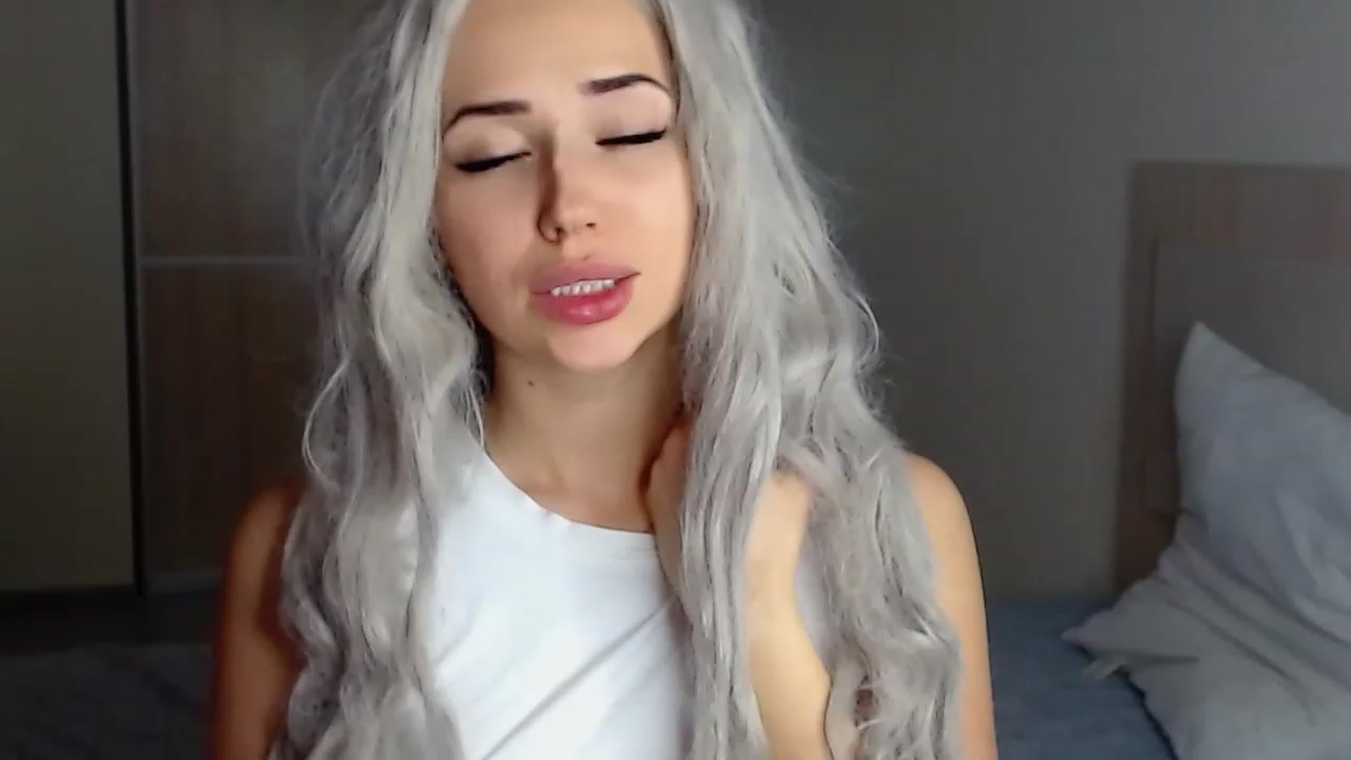 Gallery image thumbnail from SinfulAngelll's myfreecams stream on, 12/24/2022, 09:44 image 7 of 20