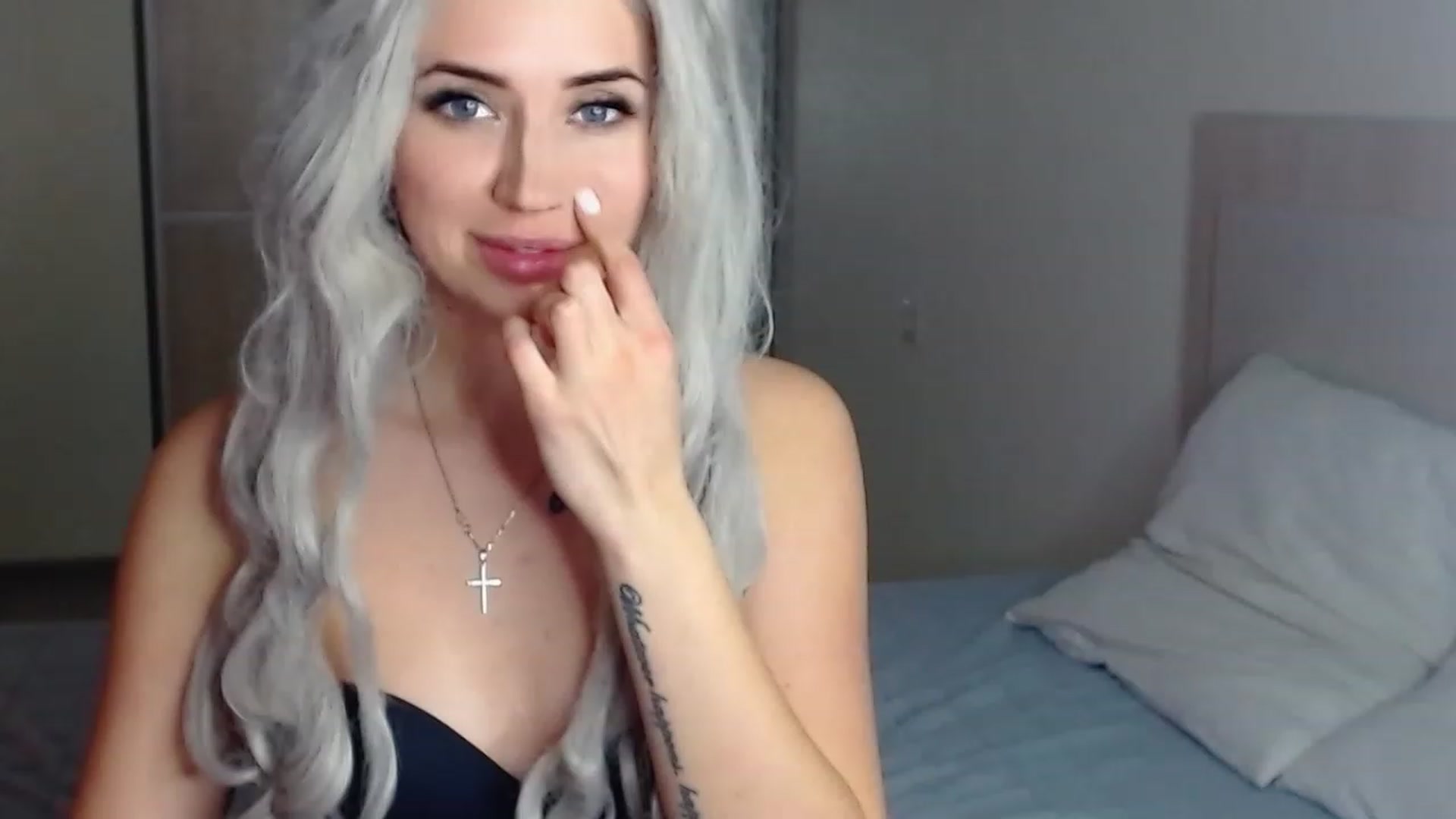 Gallery image thumbnail from SinfulAngelll's myfreecams stream on, 12/26/2022, 16:07 image 3 of 20