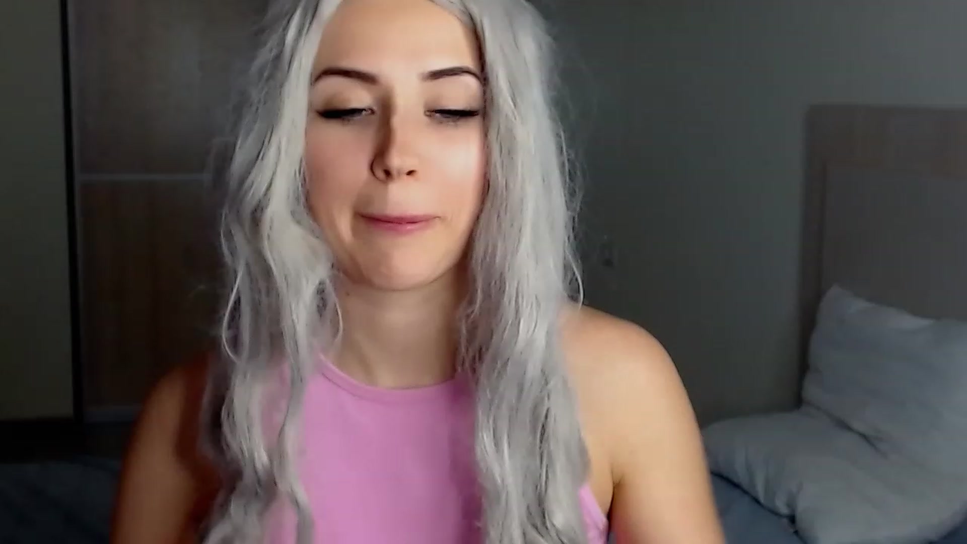 Gallery image thumbnail from SinfulAngelll's myfreecams stream on, 12/27/2022, 15:09 image 17 of 20