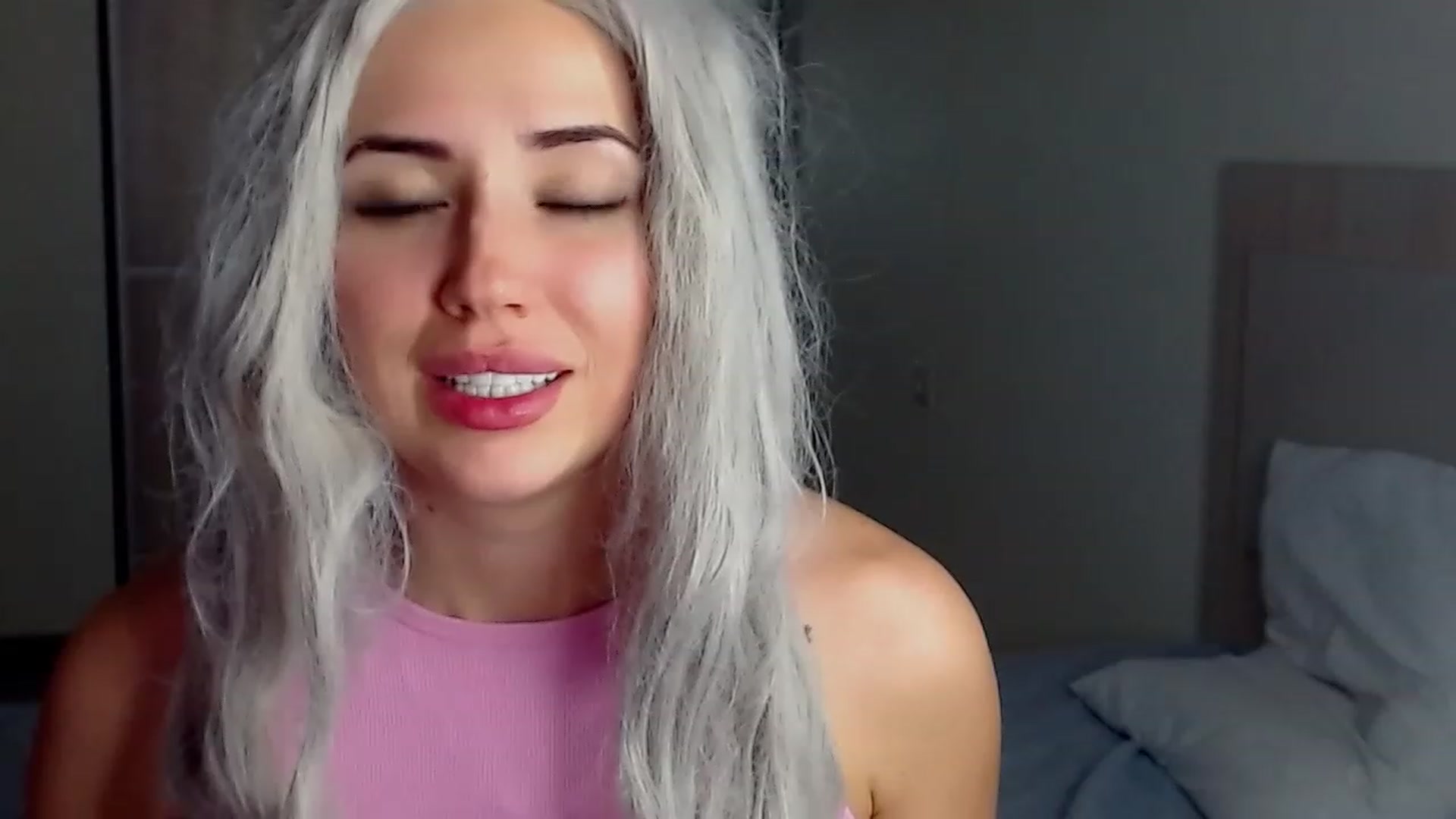 Gallery image thumbnail from SinfulAngelll's myfreecams stream on, 12/27/2022, 17:11 image 8 of 20