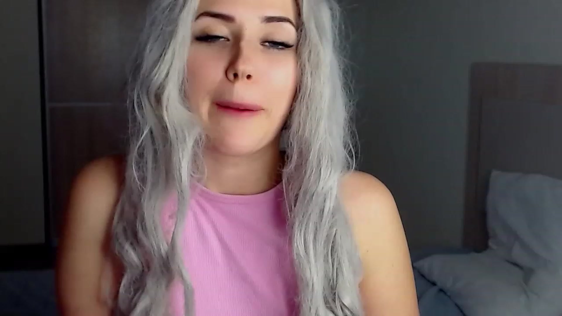 Gallery image thumbnail from SinfulAngelll's myfreecams stream on, 12/27/2022, 17:11 image 6 of 20