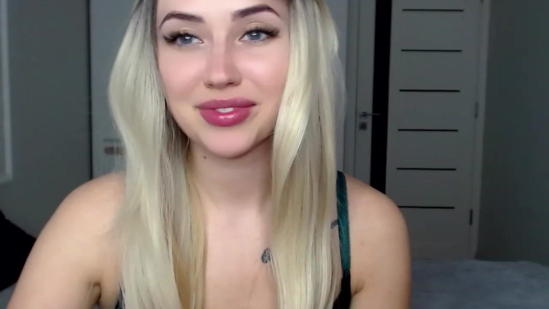 Gallery image thumbnail from SinfulAngelll's myfreecams stream on, 04/16/2023, 12:57 image 9 of 20