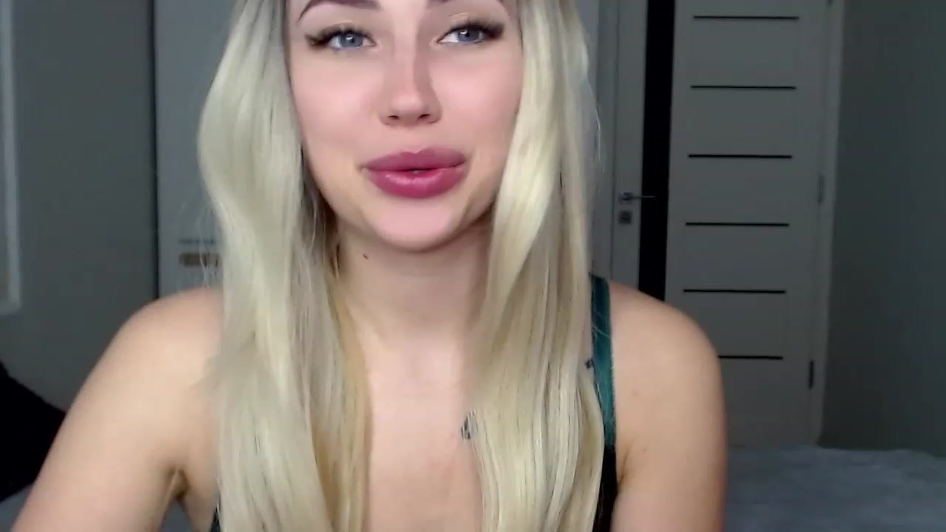 Gallery image thumbnail from SinfulAngelll's myfreecams stream on, 04/16/2023, 12:57 image 8 of 20