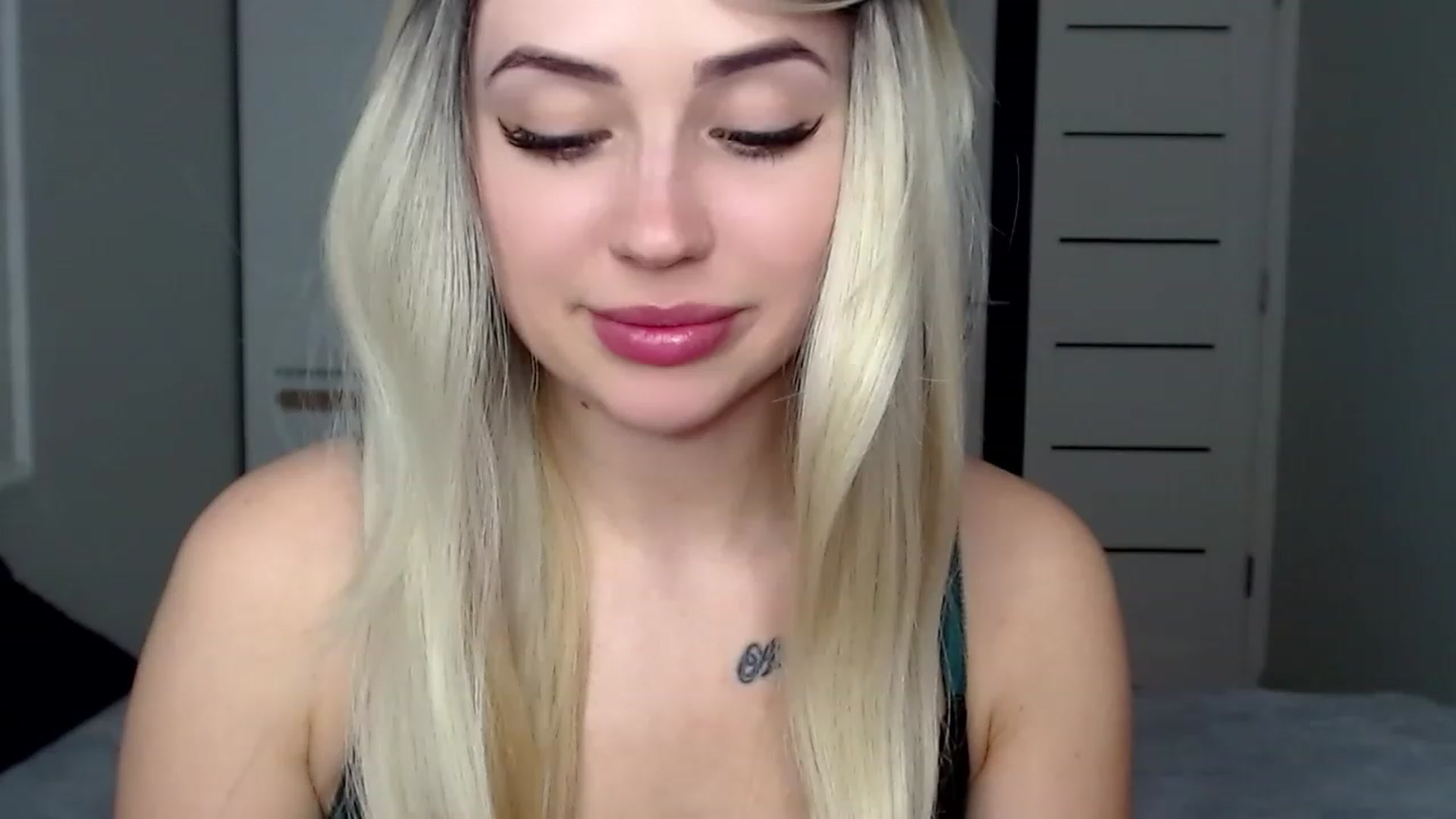 Gallery image thumbnail from SinfulAngelll's myfreecams stream on, 04/16/2023, 12:57 image 15 of 20