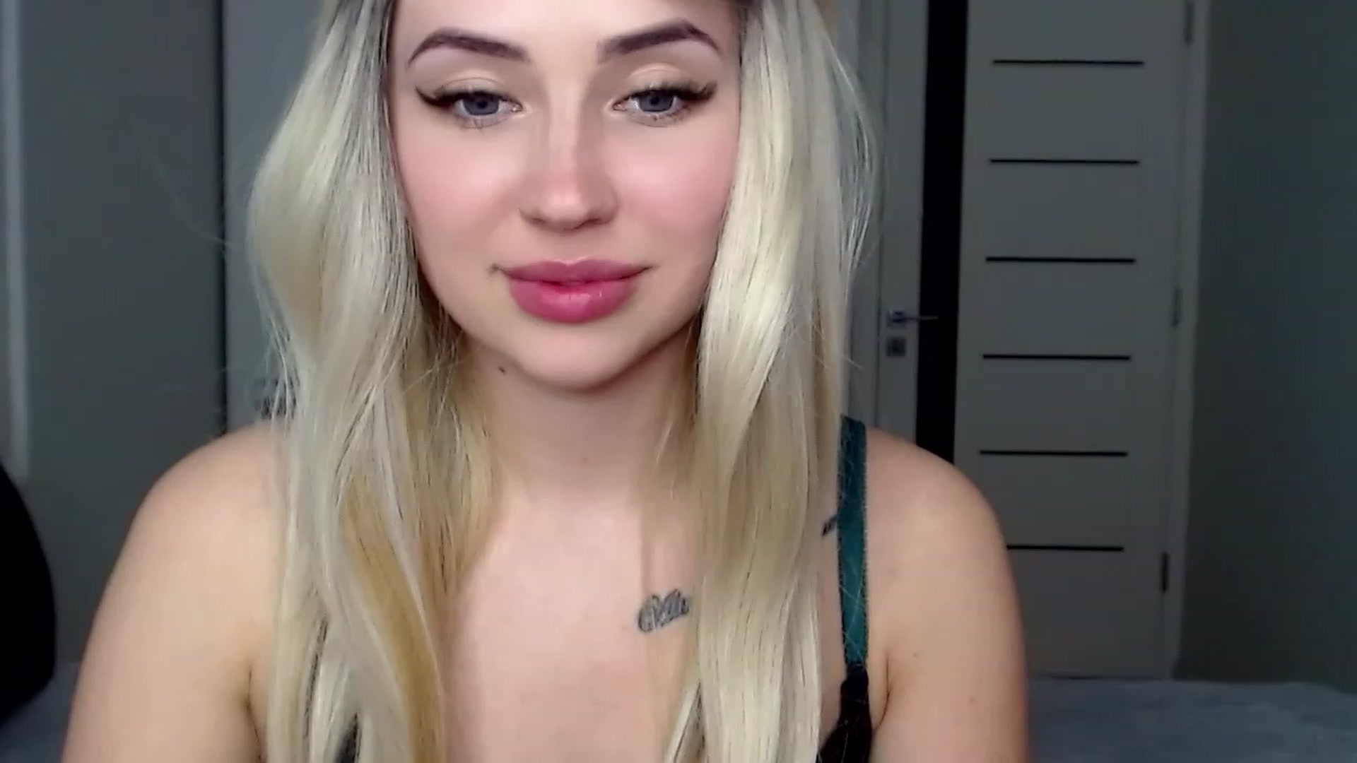 Gallery image thumbnail from SinfulAngelll's myfreecams stream on, 04/16/2023, 14:10 image 12 of 20