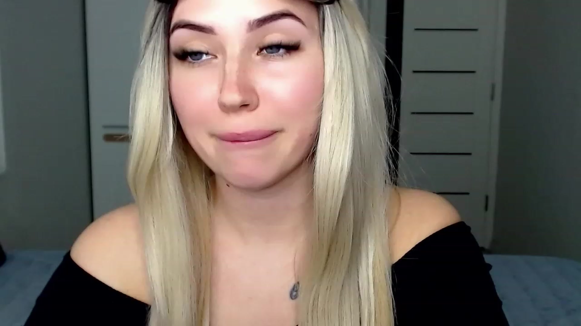 Gallery image thumbnail from SinfulAngelll's myfreecams stream on, 05/21/2023, 14:11 image 6 of 20