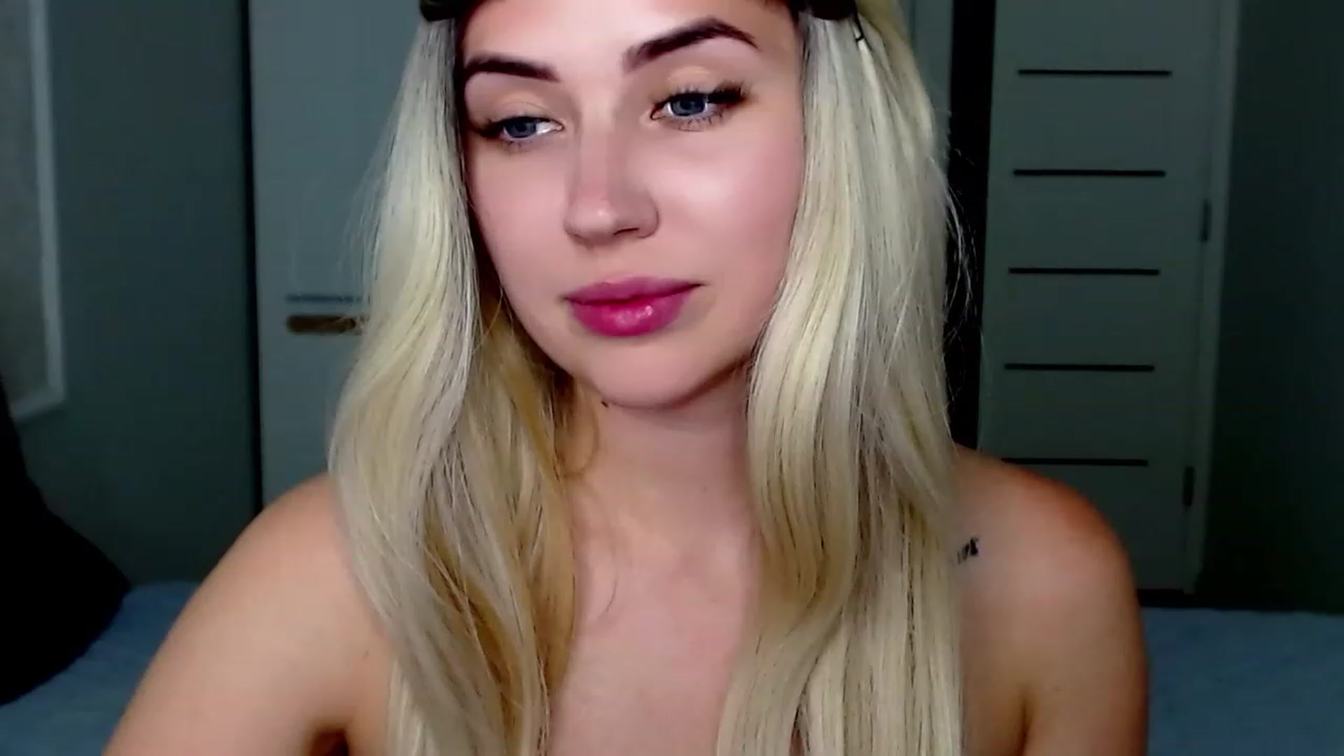 Gallery image thumbnail from SinfulAngelll's myfreecams stream on, 06/08/2023, 12:25 image 10 of 20