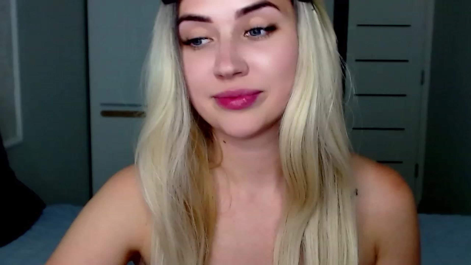Gallery image thumbnail from SinfulAngelll's myfreecams stream on, 06/08/2023, 12:25 image 12 of 20