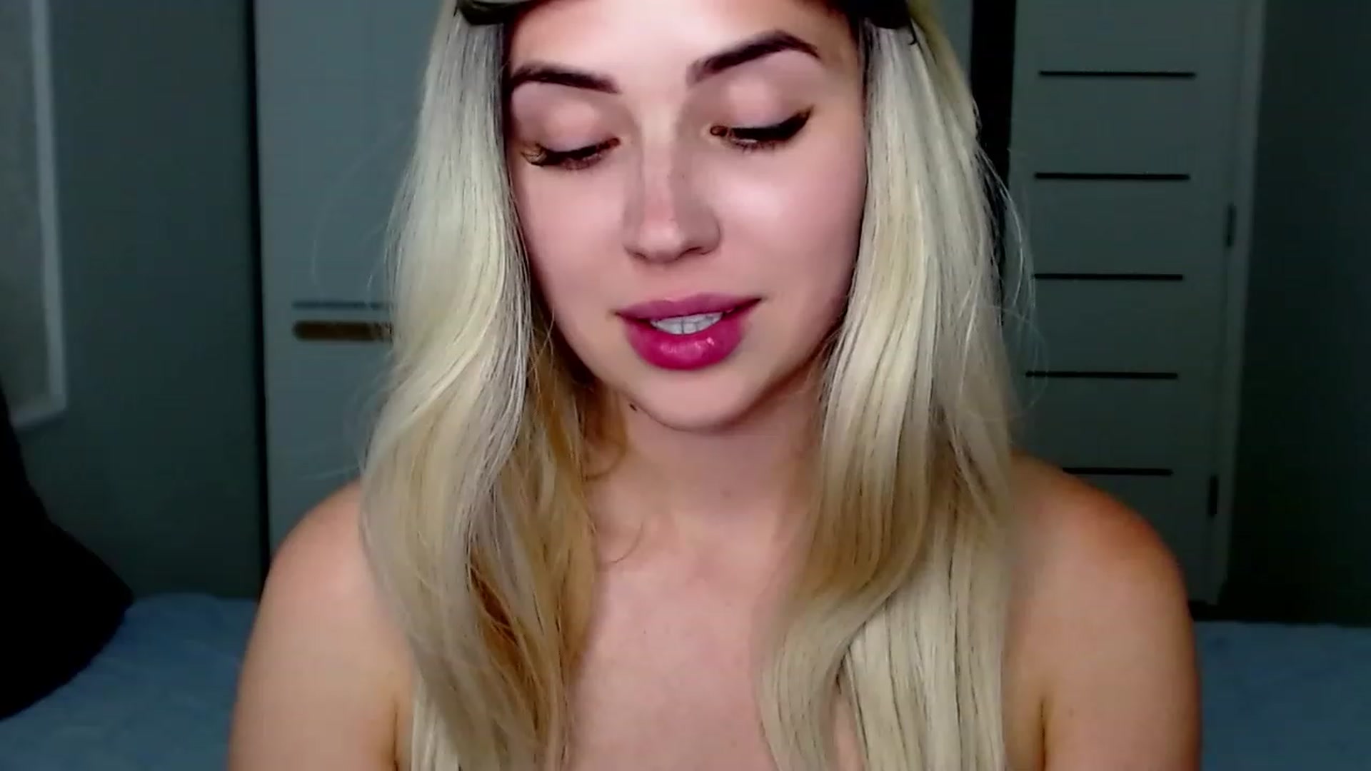 Gallery image thumbnail from SinfulAngelll's myfreecams stream on, 06/08/2023, 12:25 image 7 of 20