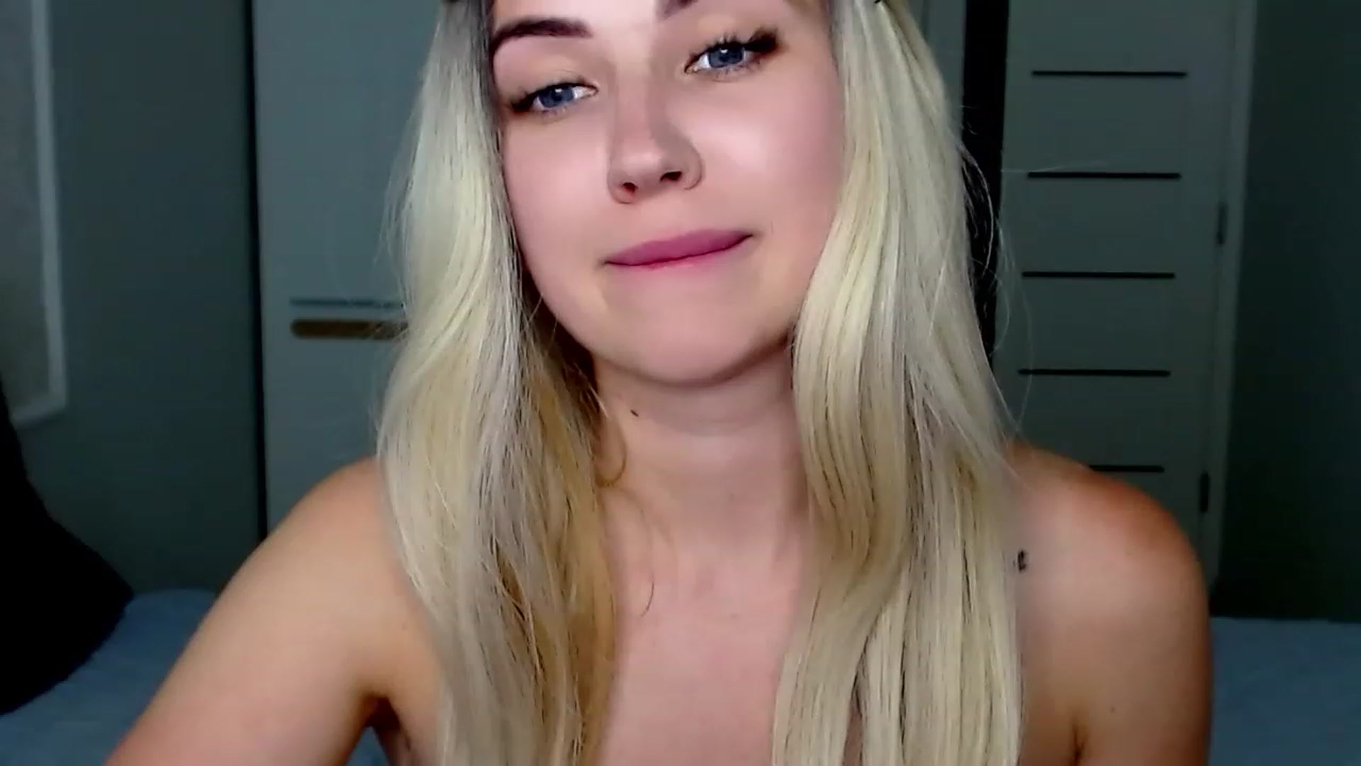 Gallery image thumbnail from SinfulAngelll's myfreecams stream on, 06/08/2023, 12:25 image 11 of 20