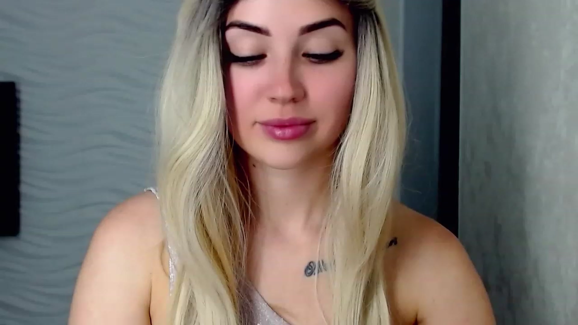 Gallery image thumbnail from SinfulAngelll's myfreecams stream on, 06/12/2023, 11:33 image 18 of 20
