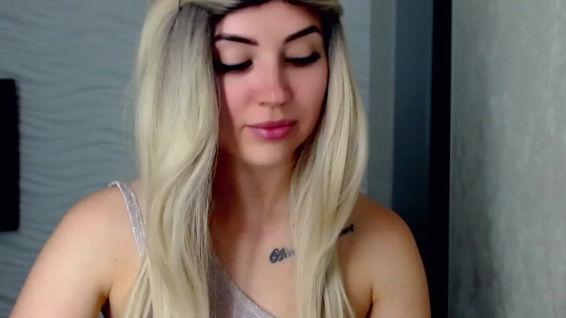 Gallery image thumbnail from SinfulAngelll's myfreecams stream on, 06/12/2023, 12:21 image 5 of 20
