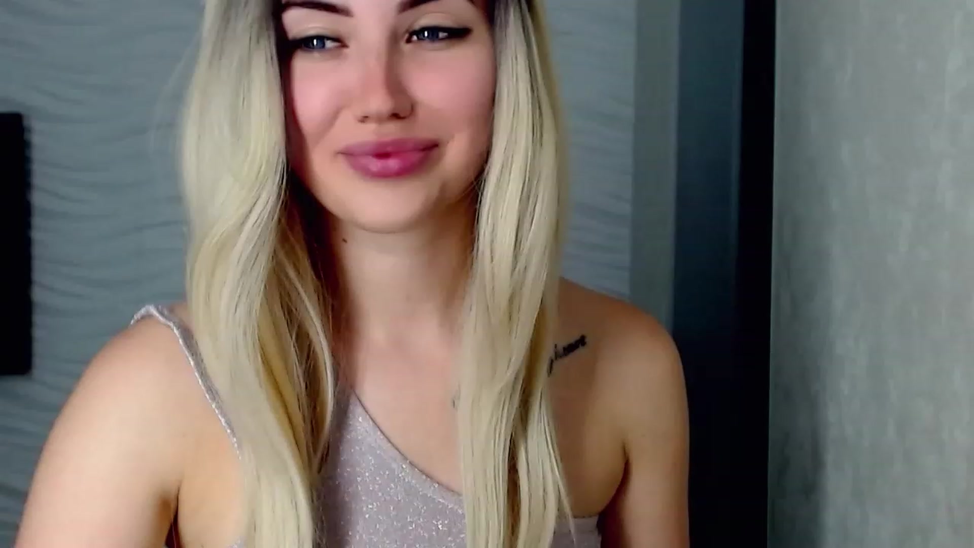 Gallery image thumbnail from SinfulAngelll's myfreecams stream on, 06/12/2023, 12:21 image 12 of 20