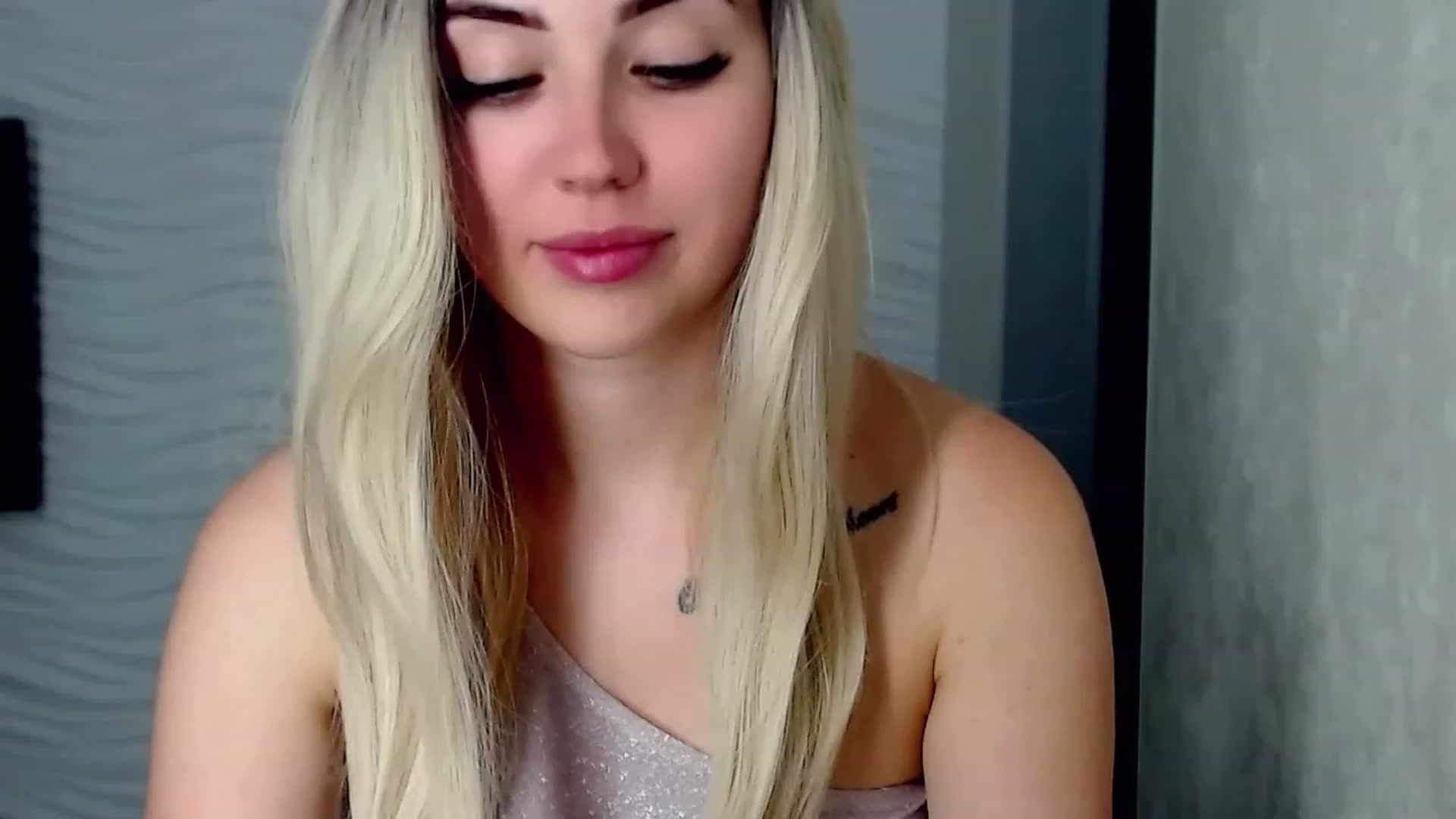 Gallery image thumbnail from SinfulAngelll's myfreecams stream on, 06/12/2023, 13:43 image 11 of 20
