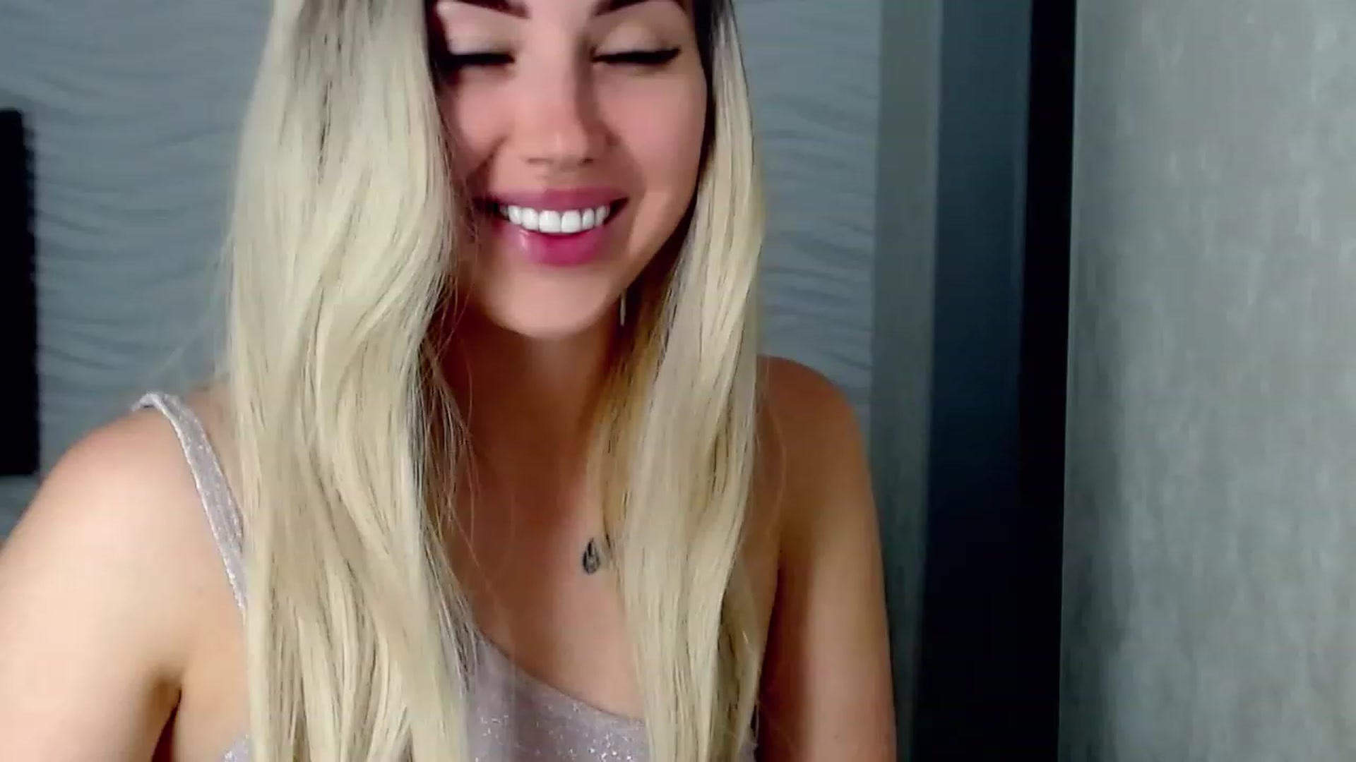 Gallery image thumbnail from SinfulAngelll's myfreecams stream on, 06/12/2023, 13:43 image 13 of 20