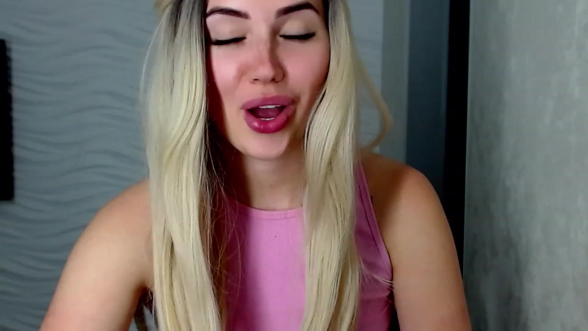 Gallery image thumbnail from SinfulAngelll's myfreecams stream on, 06/15/2023, 12:46 image 17 of 20