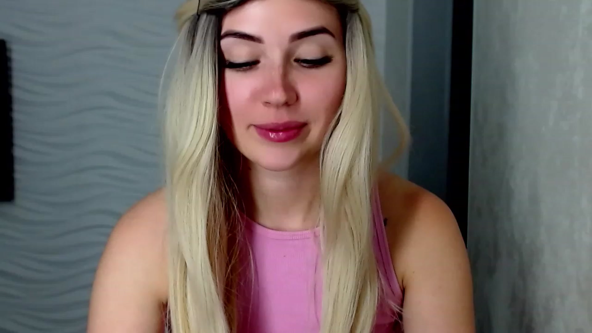 Gallery image thumbnail from SinfulAngelll's myfreecams stream on, 06/15/2023, 12:46 image 14 of 20