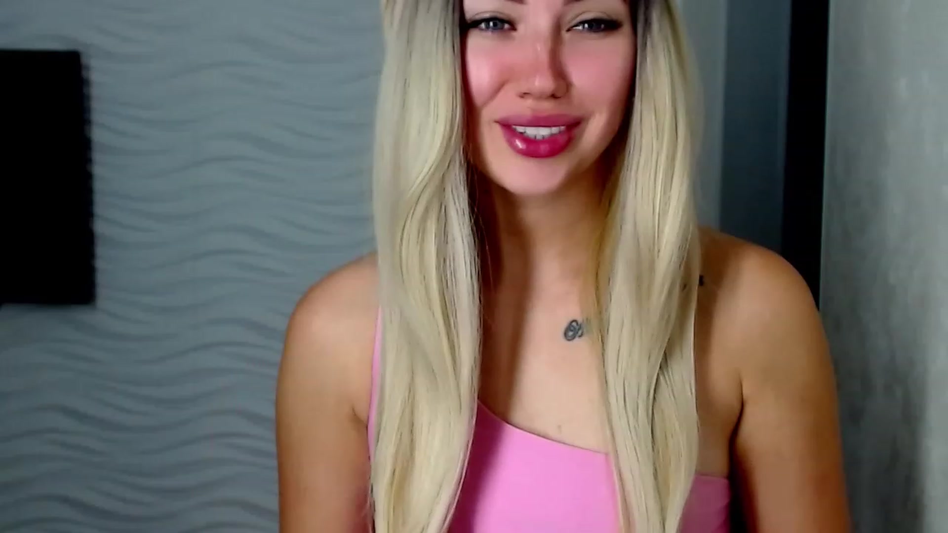 Gallery image thumbnail from SinfulAngelll's myfreecams stream on, 06/18/2023, 09:56 image 8 of 20