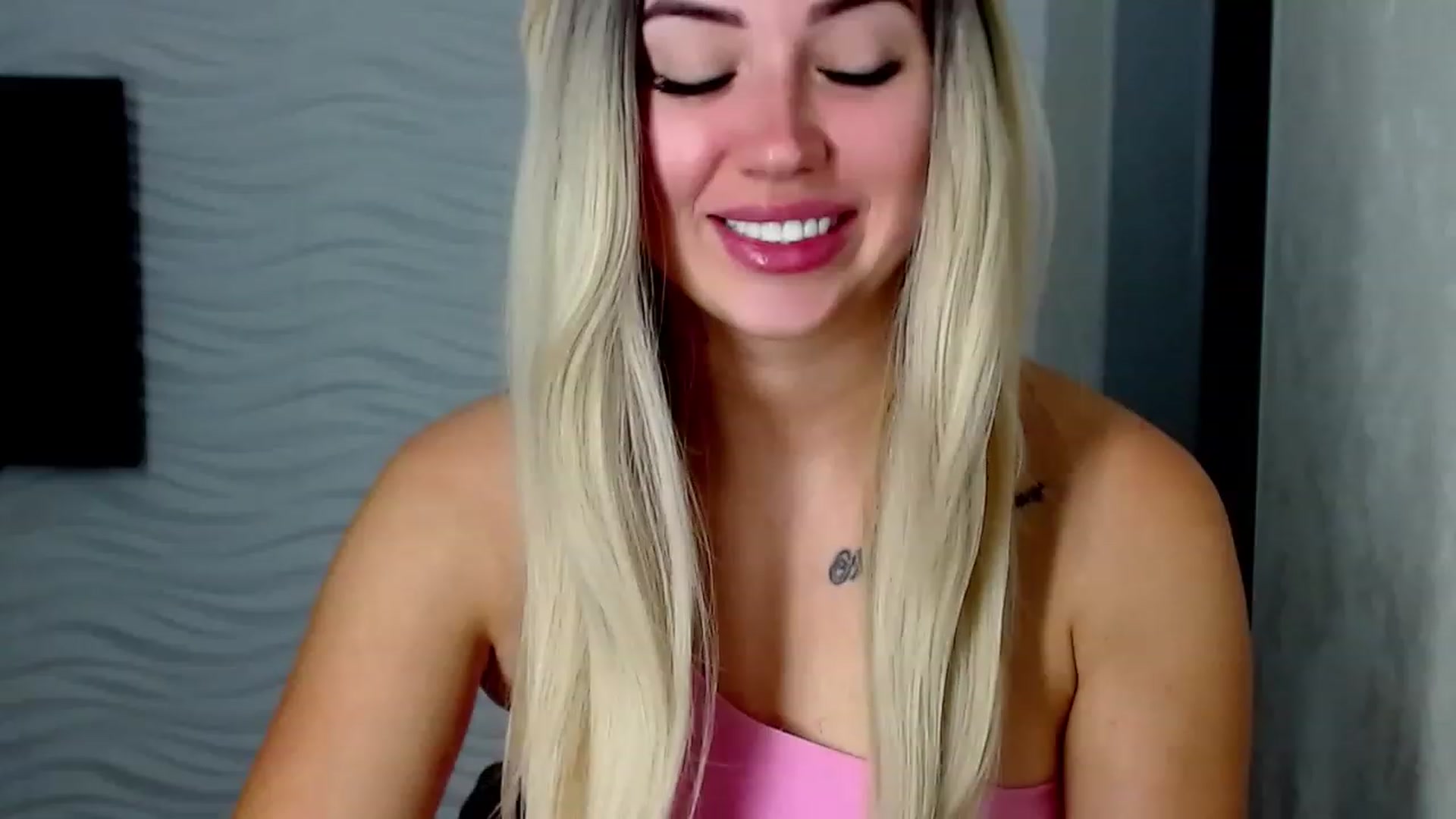 Gallery image thumbnail from SinfulAngelll's myfreecams stream on, 06/18/2023, 09:56 image 1 of 20