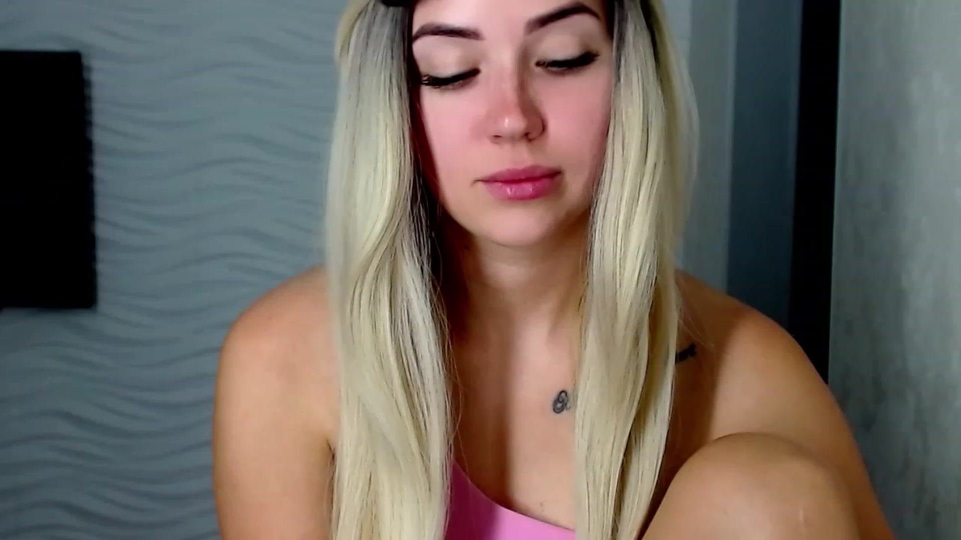 Gallery image thumbnail from SinfulAngelll's myfreecams stream on, 06/18/2023, 09:56 image 12 of 20